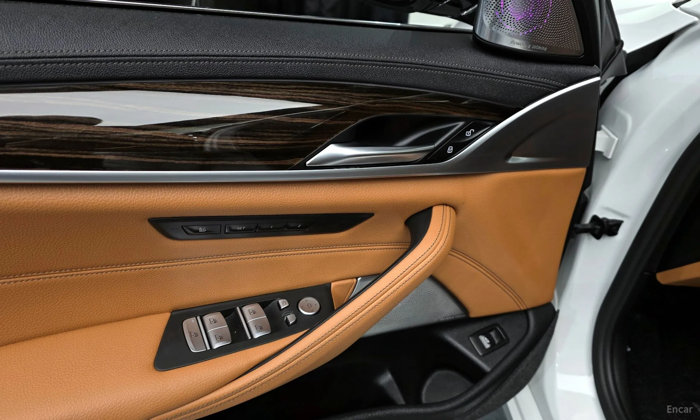 BMW 5 Series (G30) превью 11