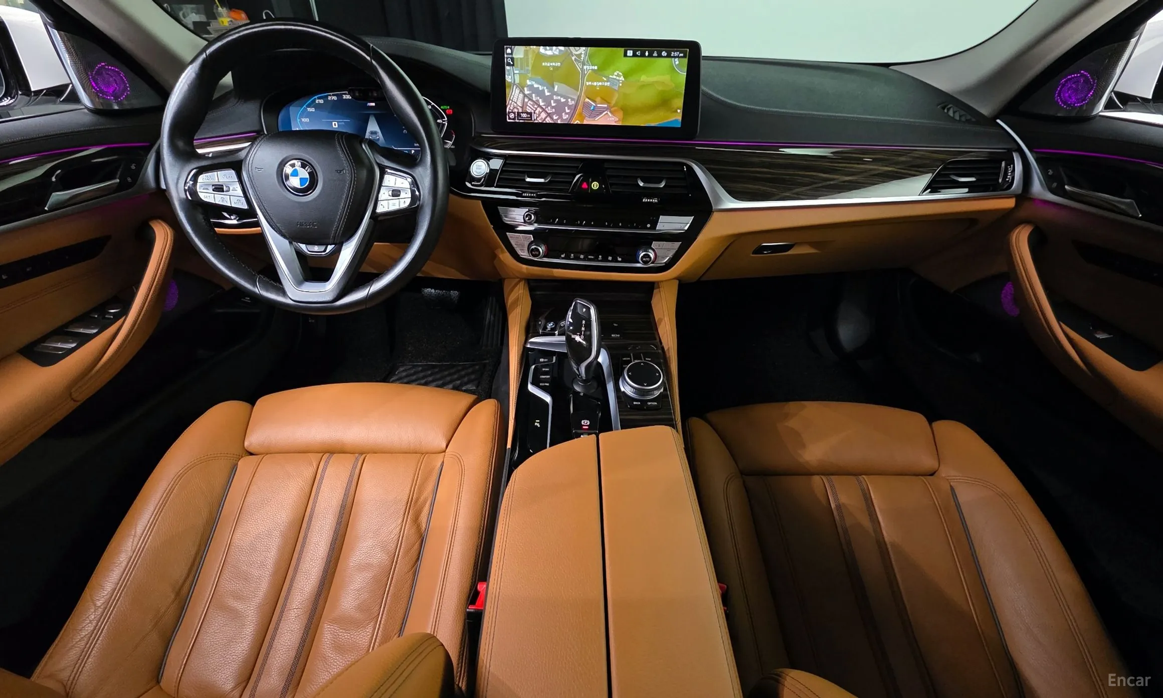 BMW 5 Series (G30) превью 7