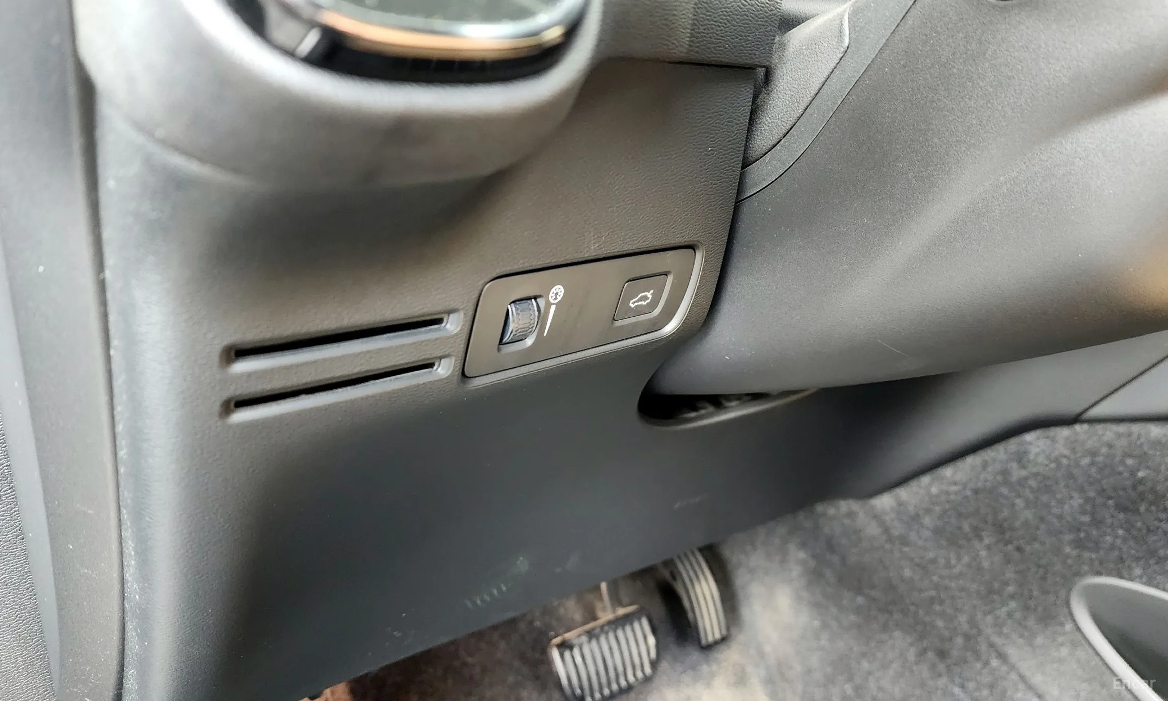 Volvo XC40 превью 16