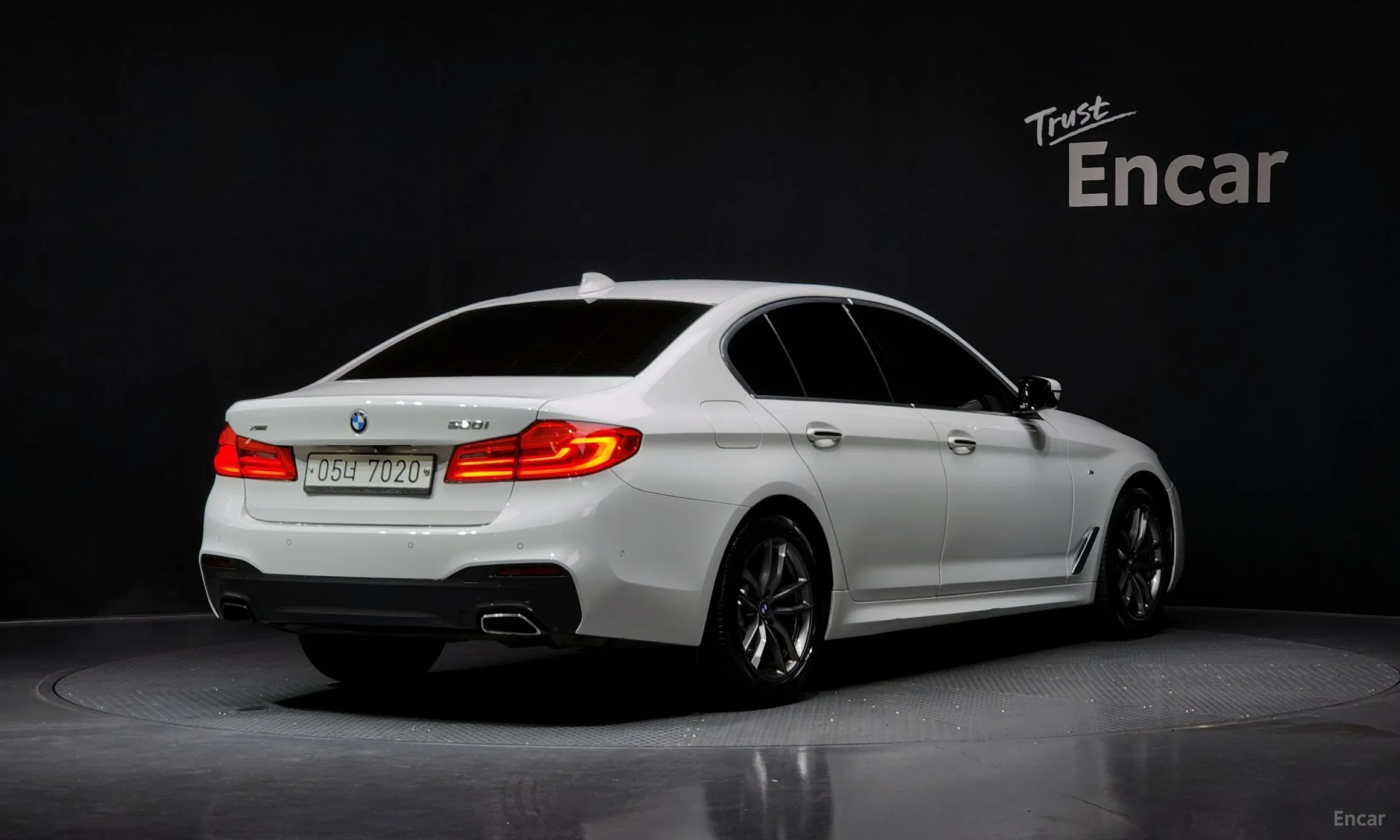 BMW 5 Series (G30) превью 2