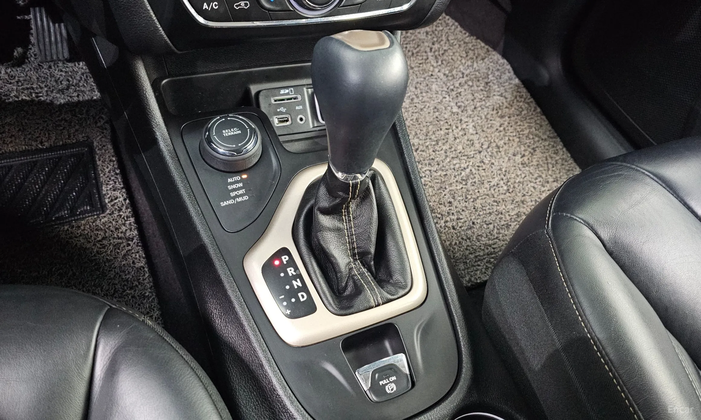 Jeep Cherokee (KL) превью 9