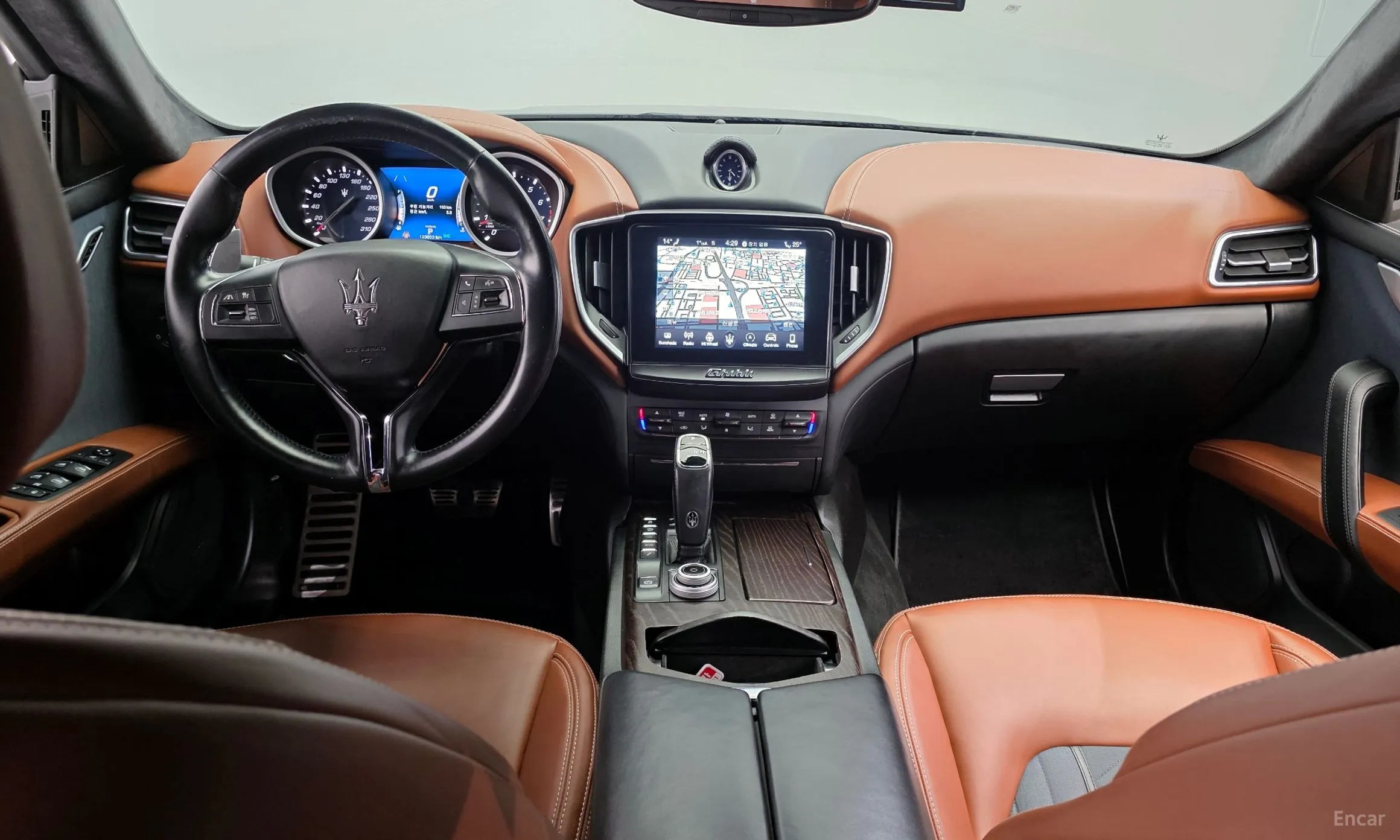 Maserati Ghibli превью 7