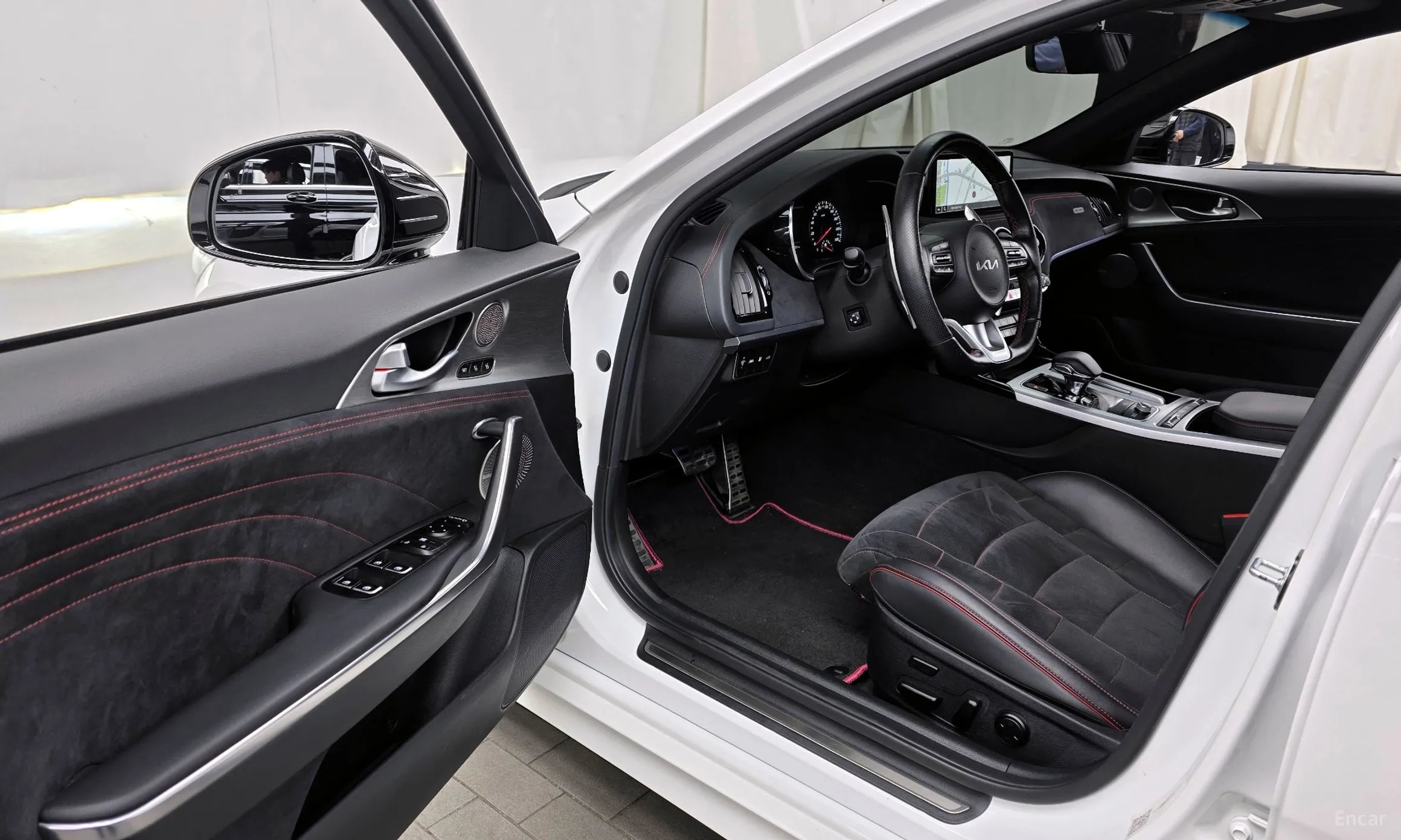 Kia Stinger Master превью 10