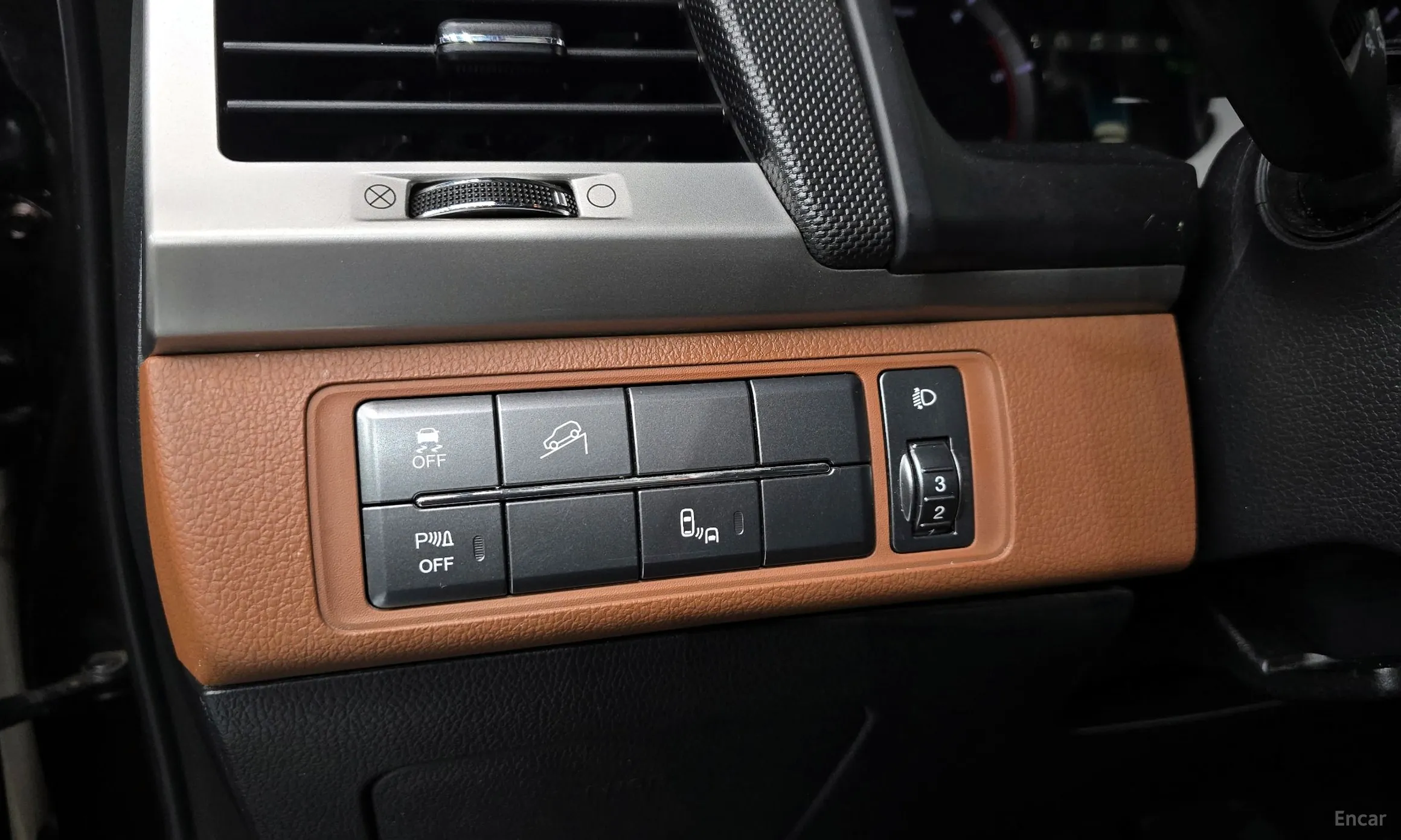 KG Mobility (SsangYong) Rexton Sports превью 17