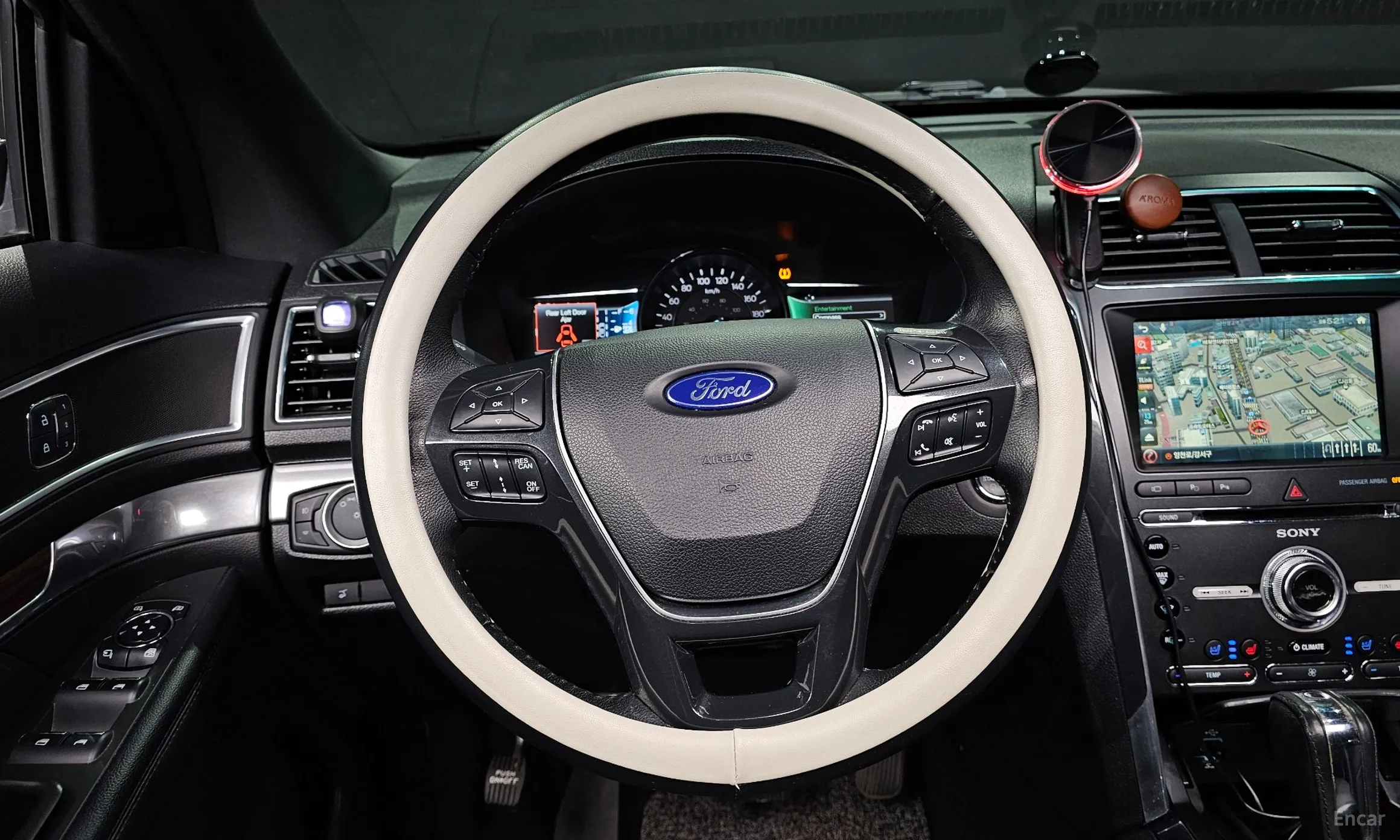 Ford Explorer превью 13