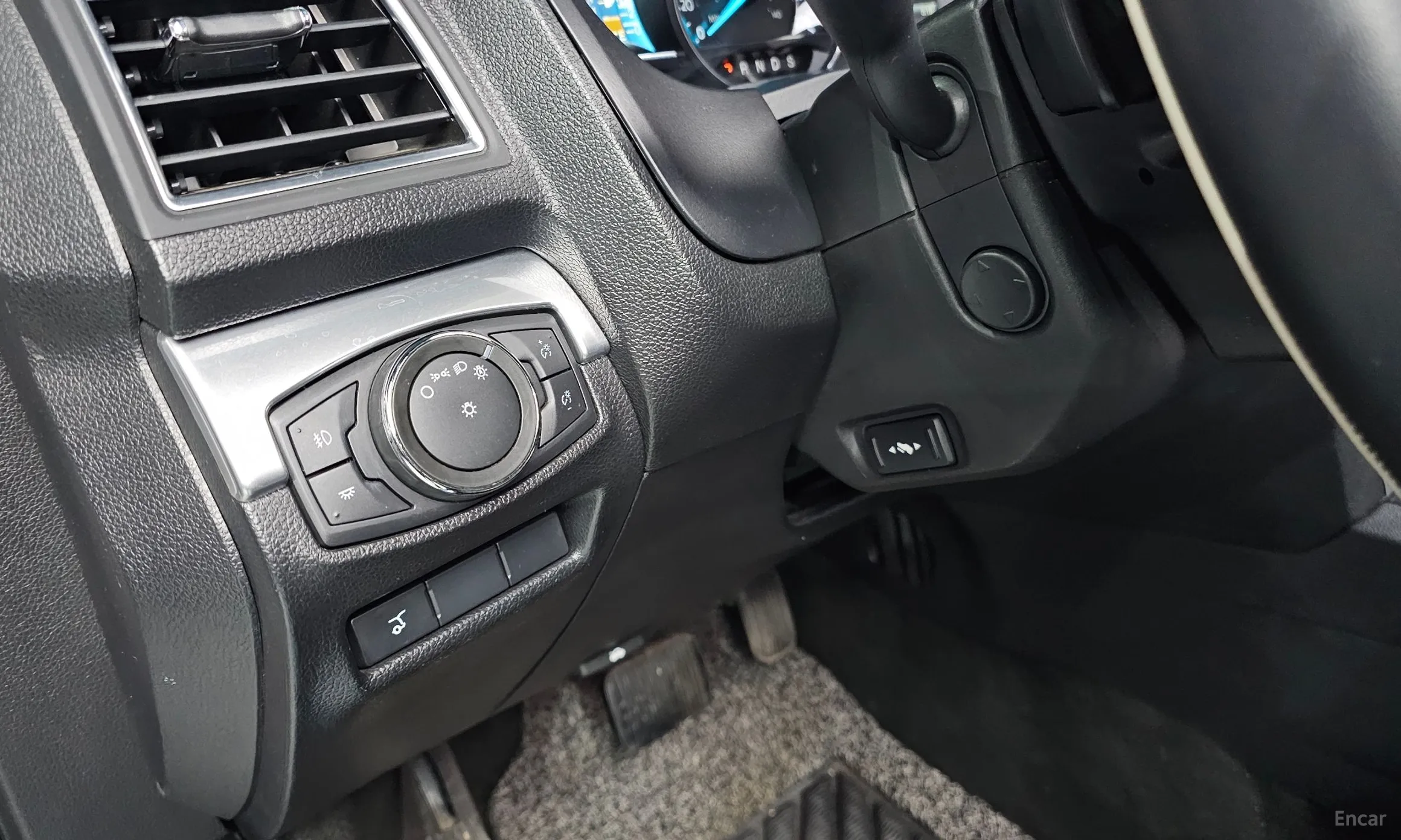 Ford Explorer превью 18