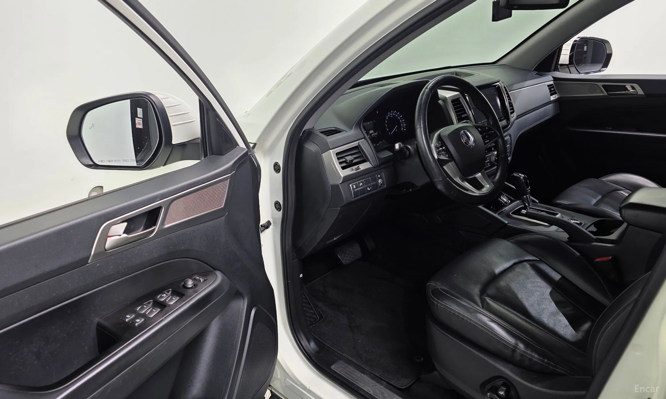 KG Mobility (SsangYong) Rexton Sports превью 11