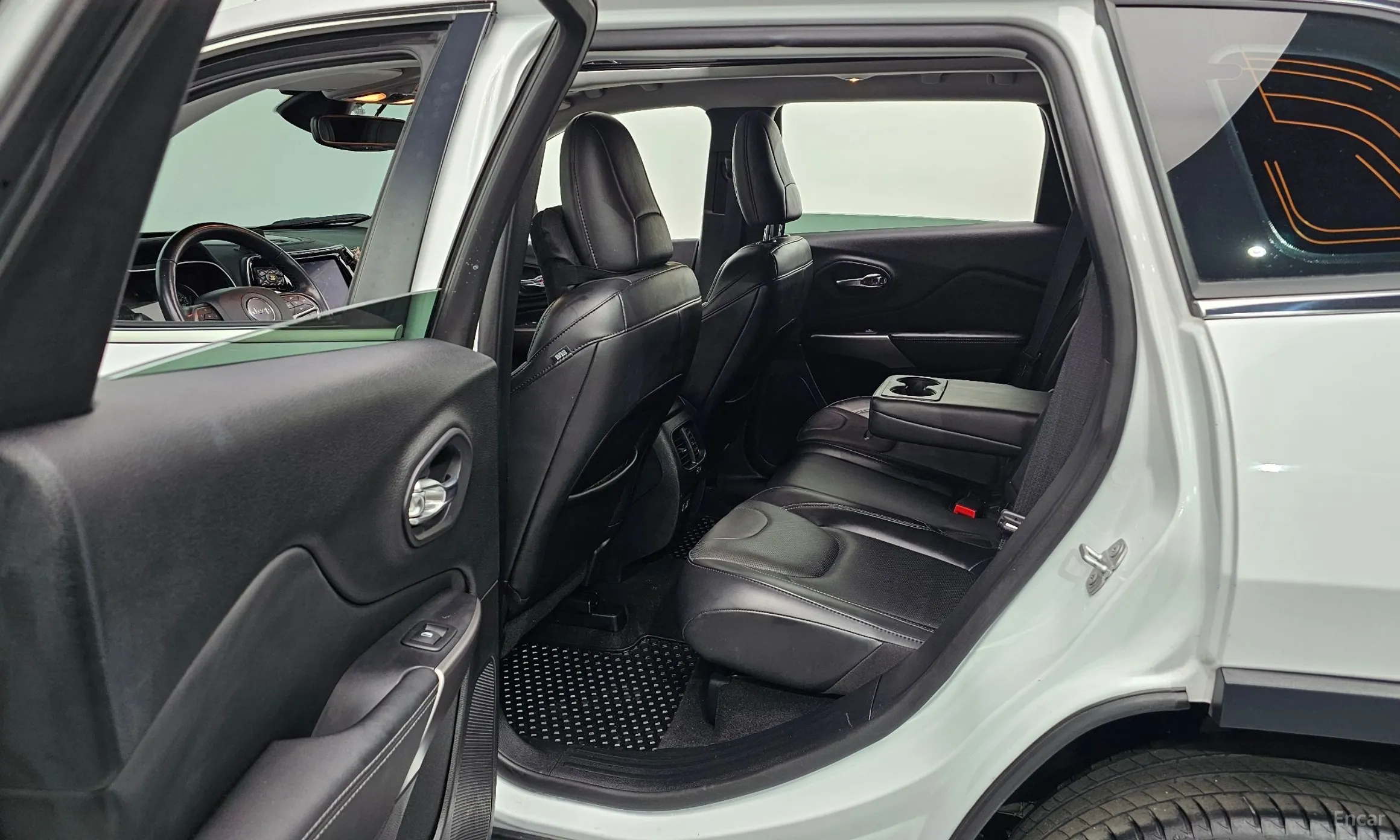 Jeep Cherokee (KL) превью 19