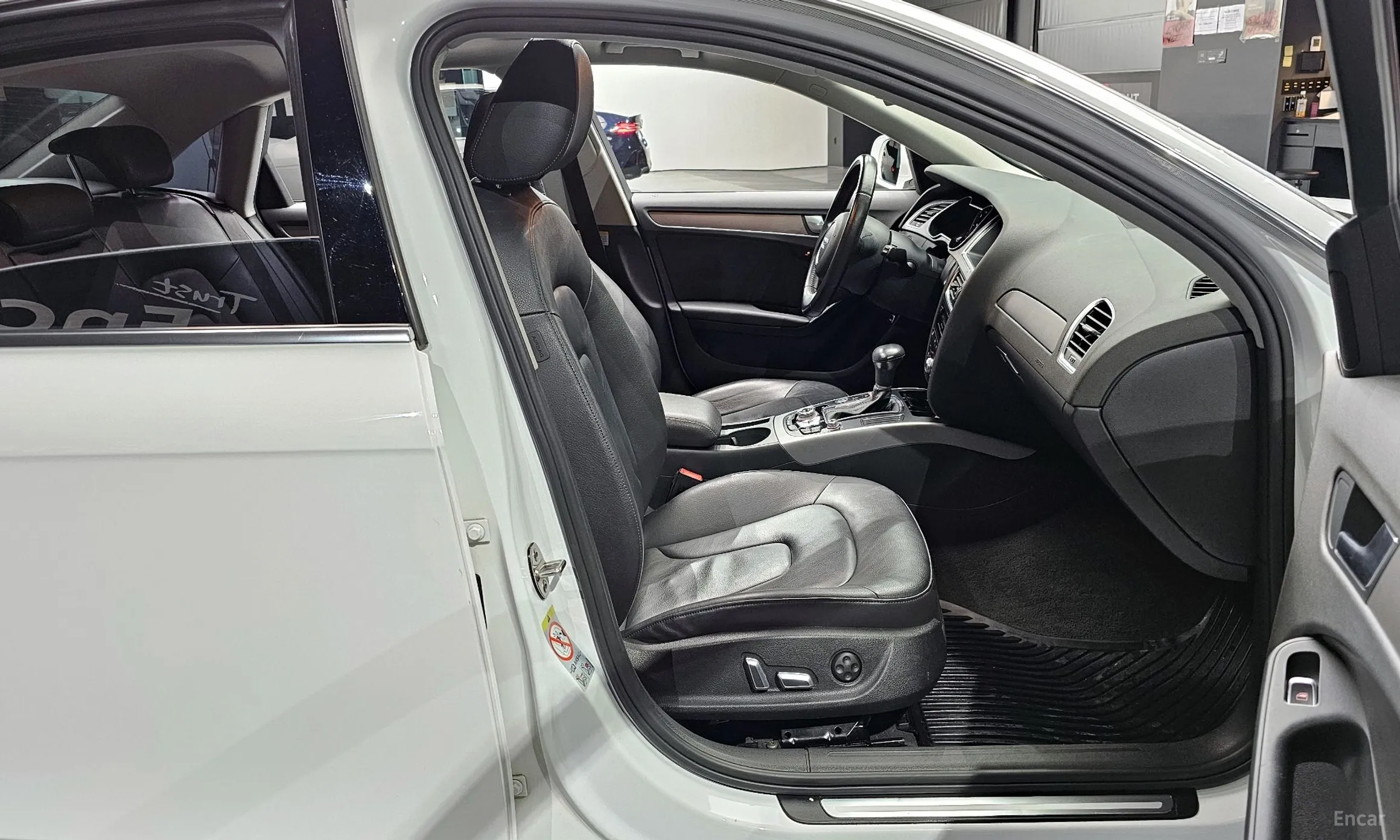 Audi New A4 превью 10