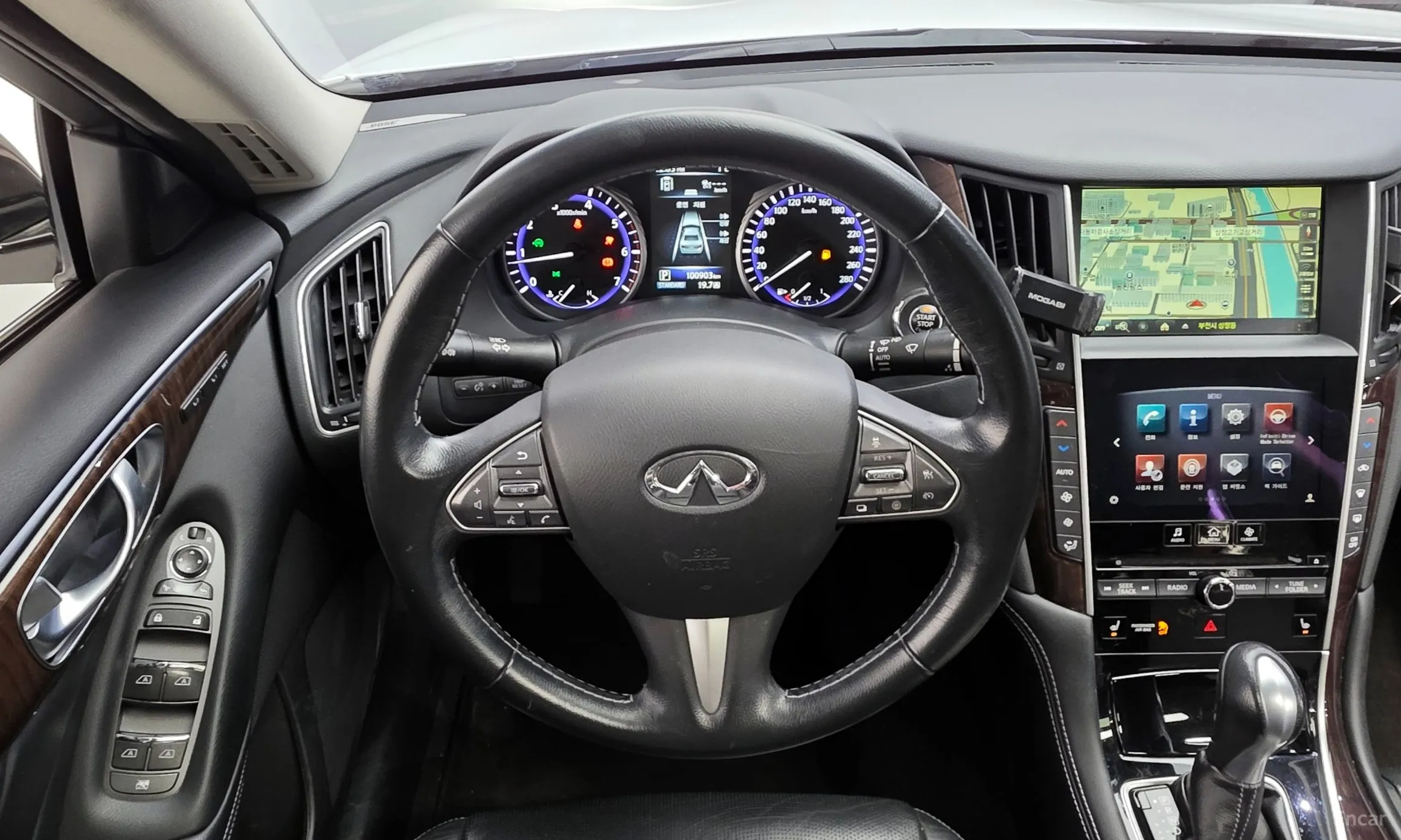 Infiniti Q50 превью 13