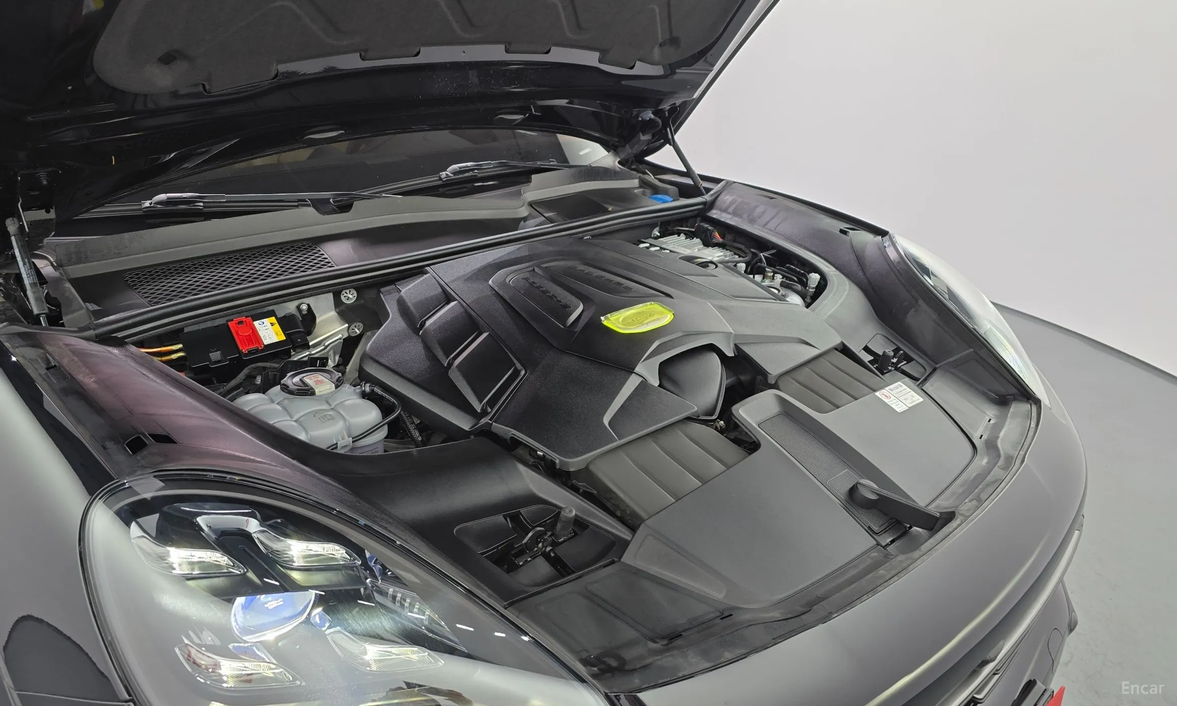 Porsche Cayenne (PO536) превью 6