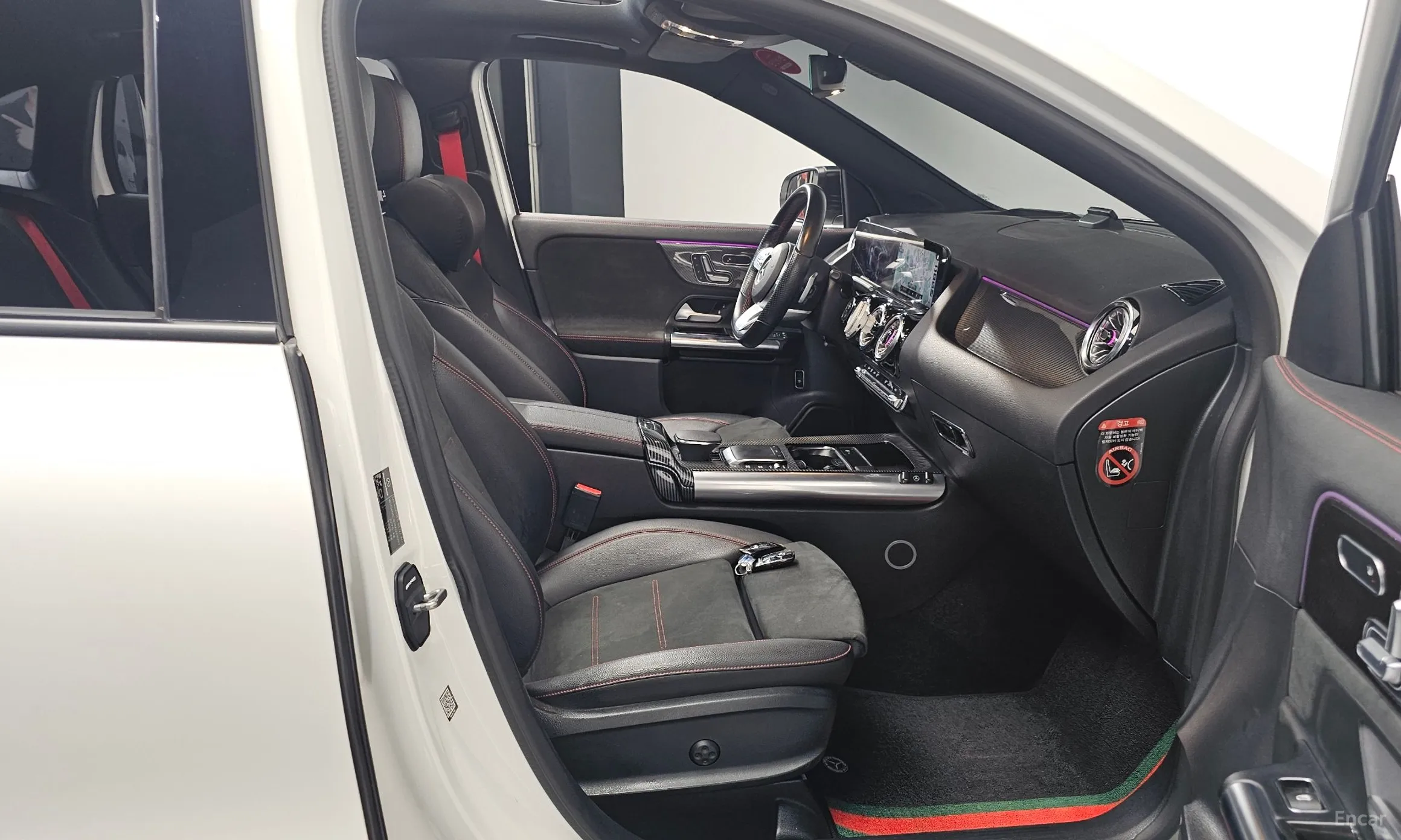 Mercedes Benz GLA-Class H247 превью 11