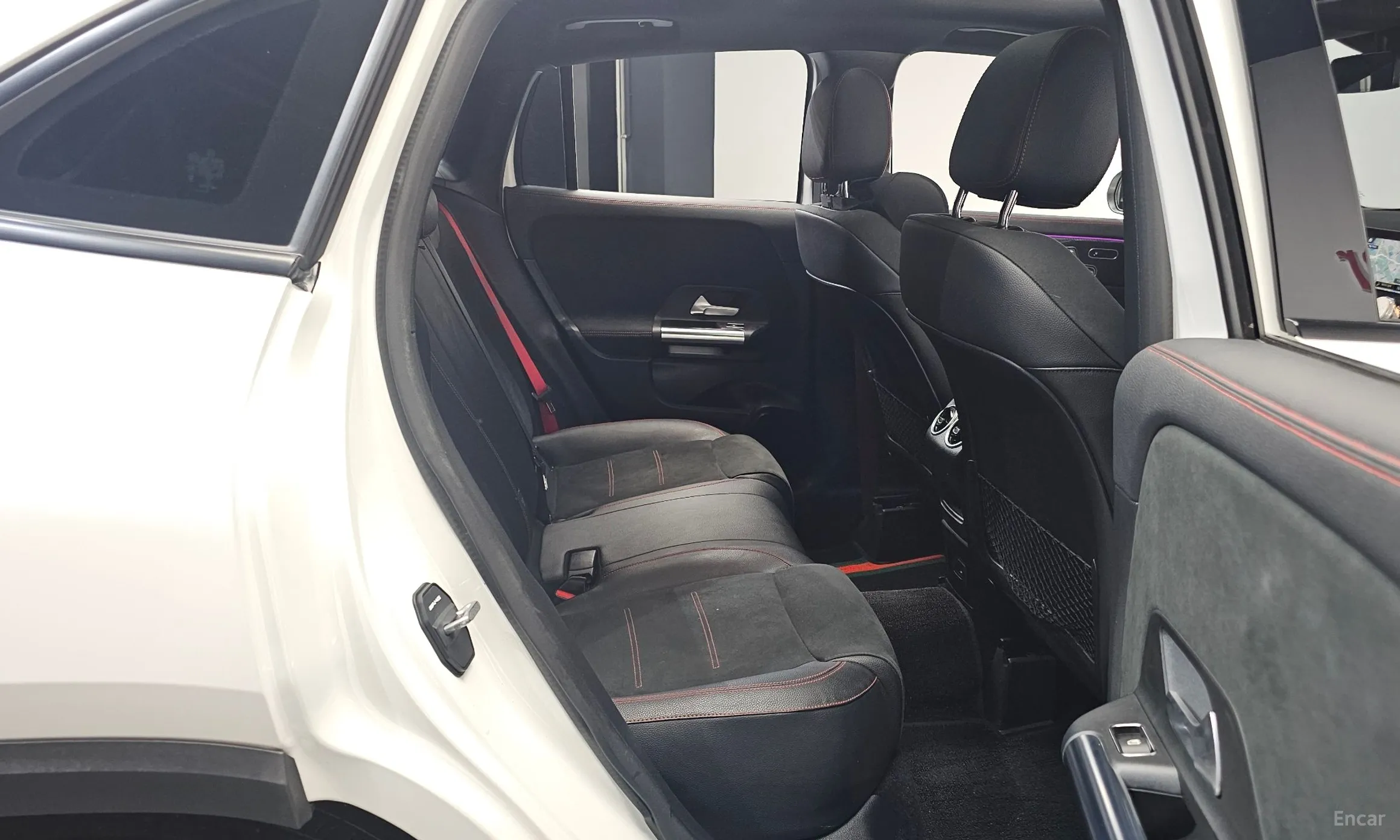 Mercedes Benz GLA-Class H247 превью 12