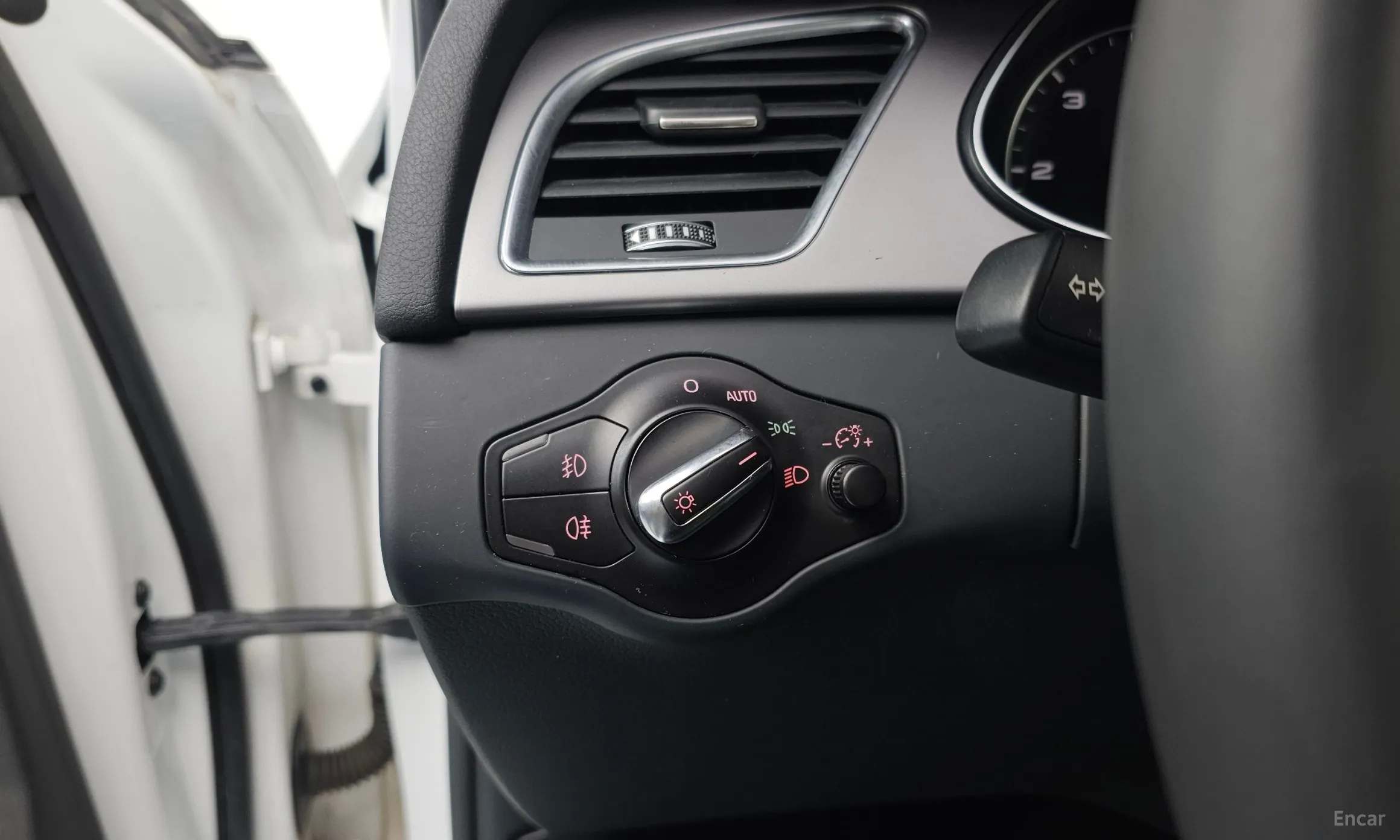 Audi New A4 превью 14
