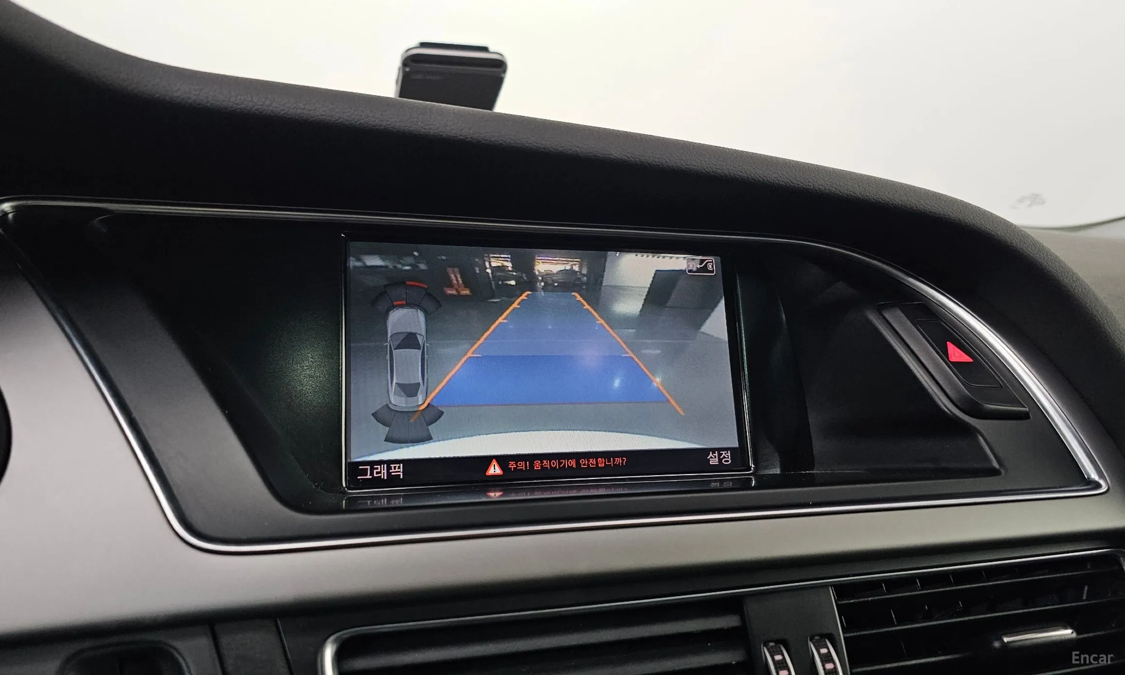 Audi New A4 превью 18