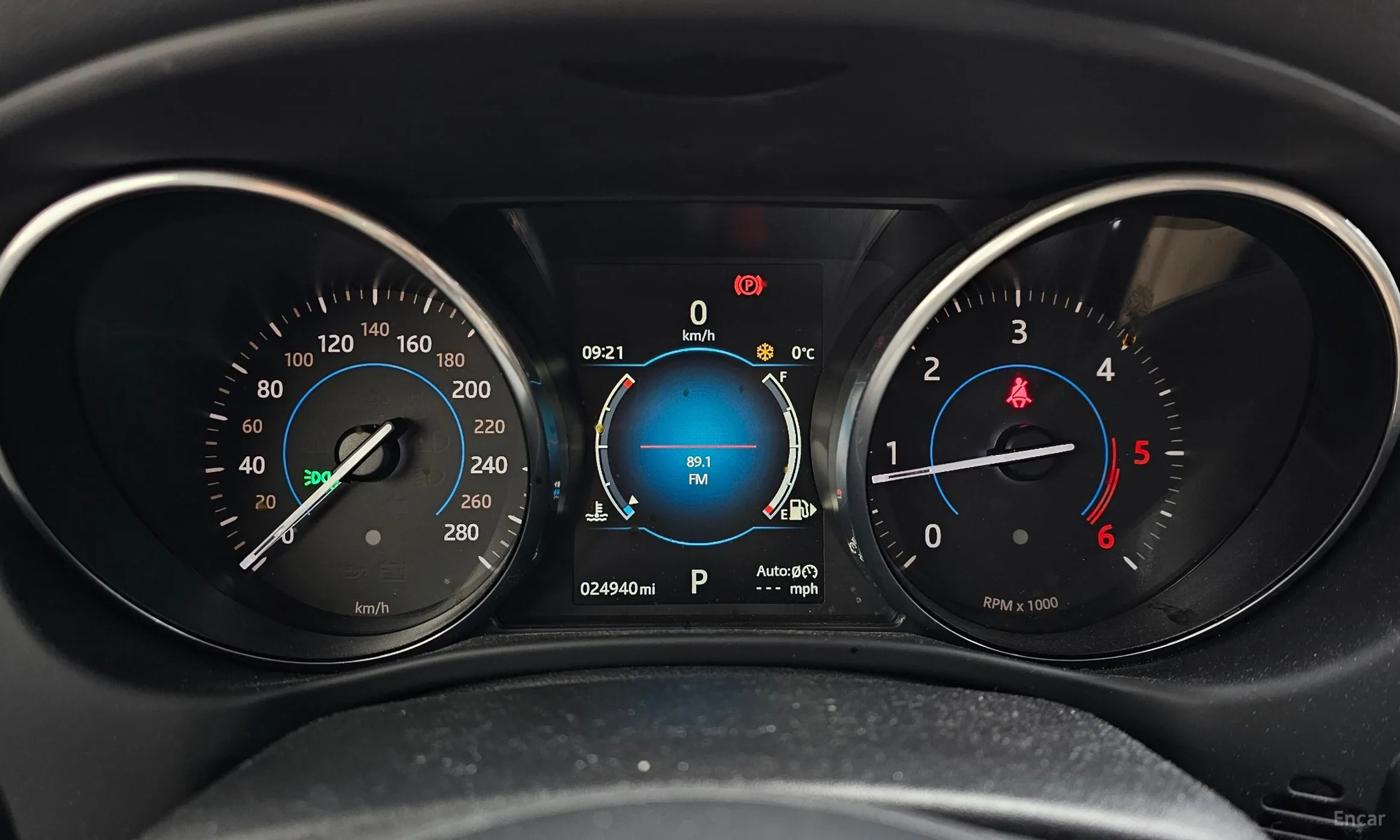 Jaguar XE превью 8