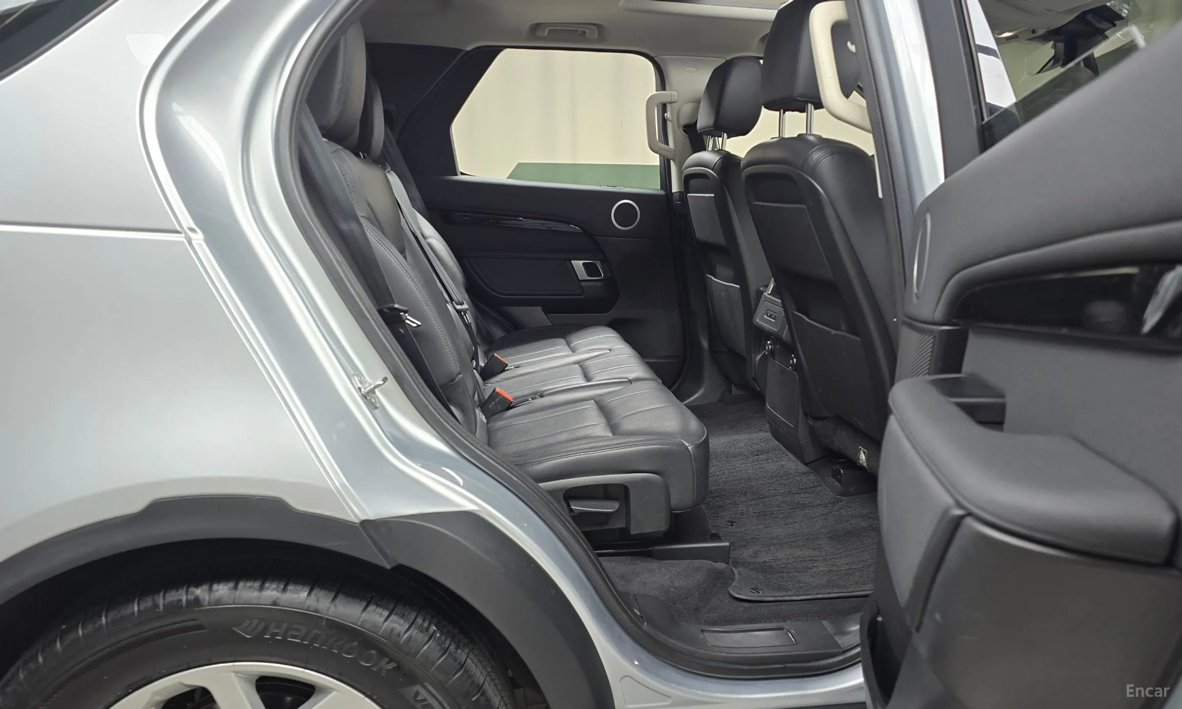 Land Rover Discovery 5 превью 12