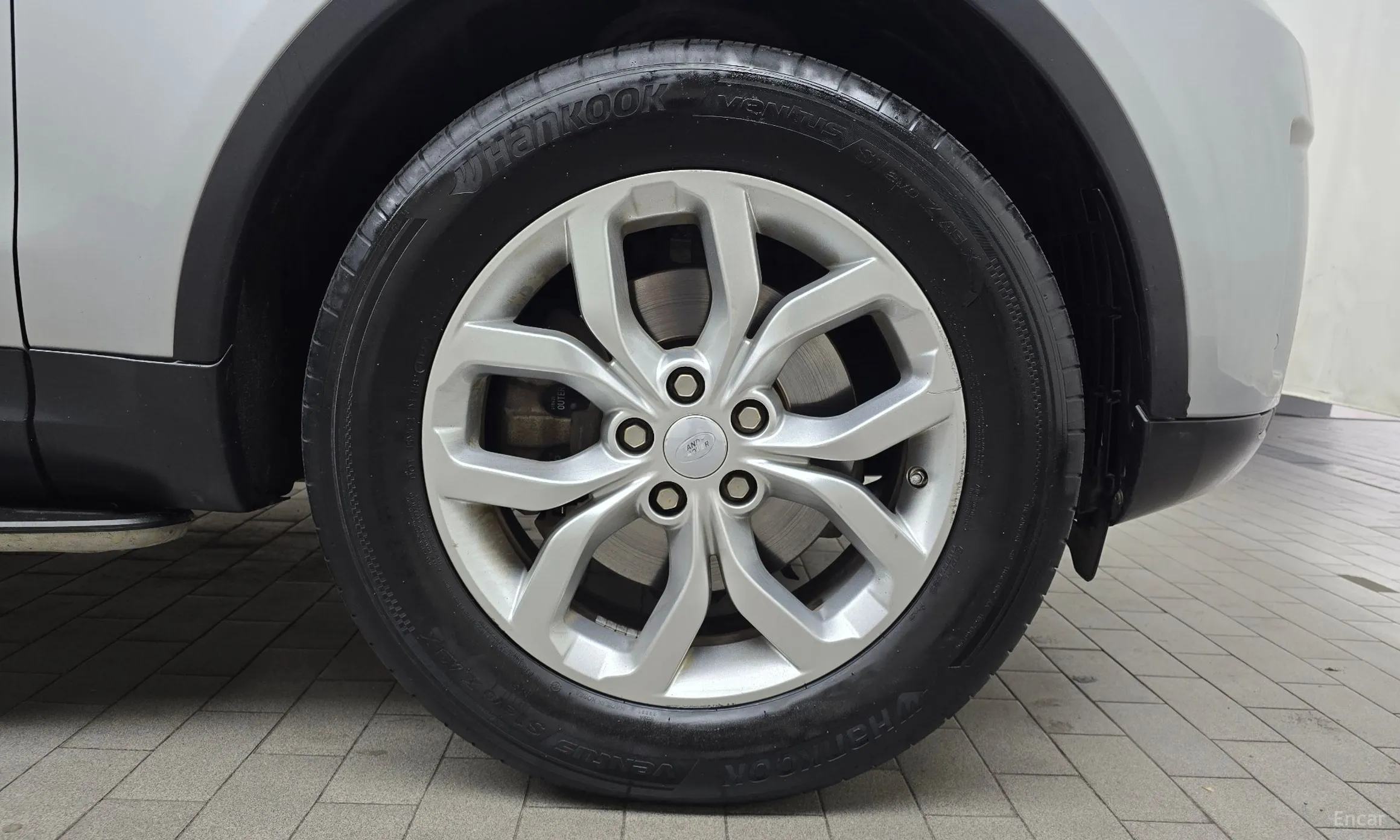Land Rover Discovery 5 превью 5