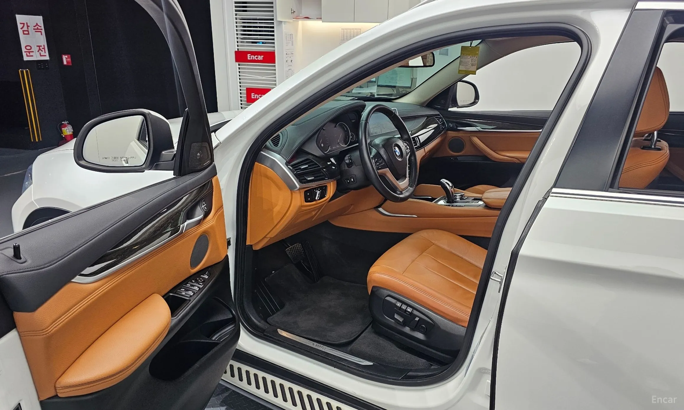 BMW X6 (F16) превью 11