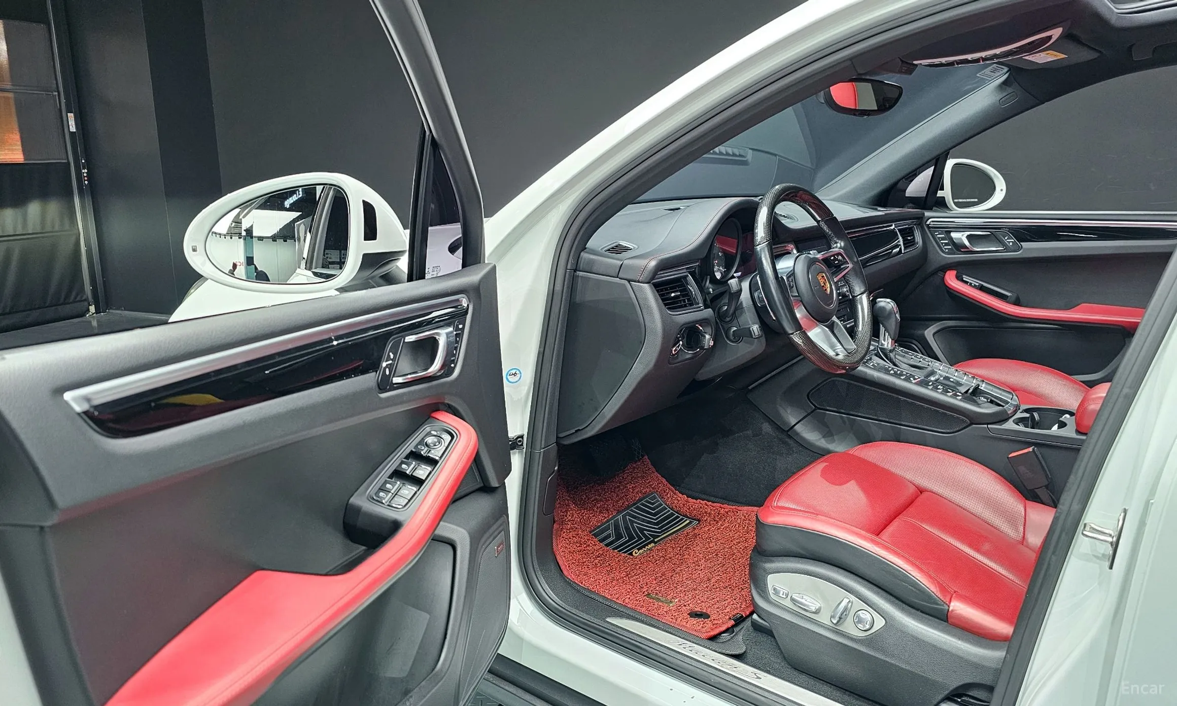 Porsche Macan превью 11