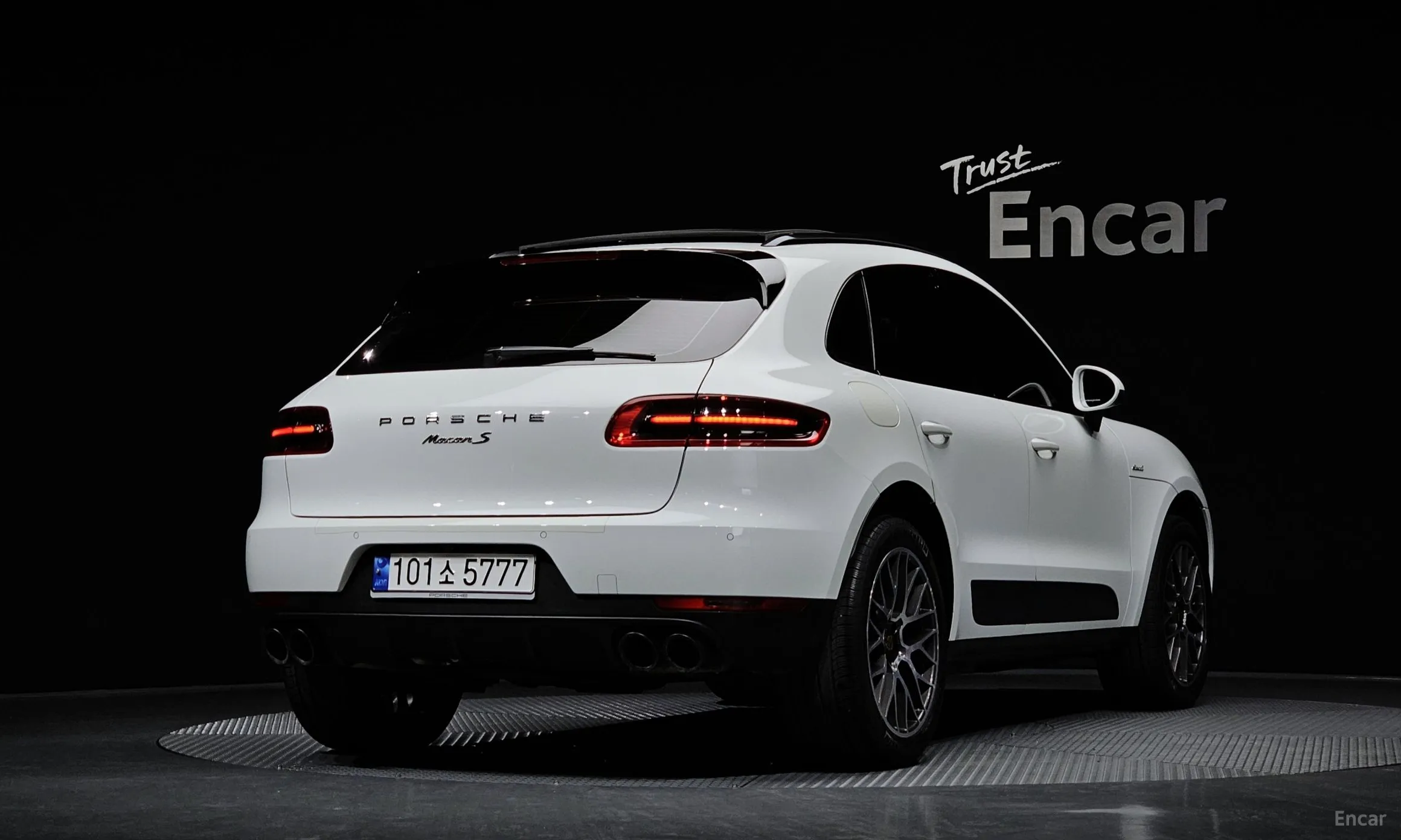 Porsche Macan превью 2