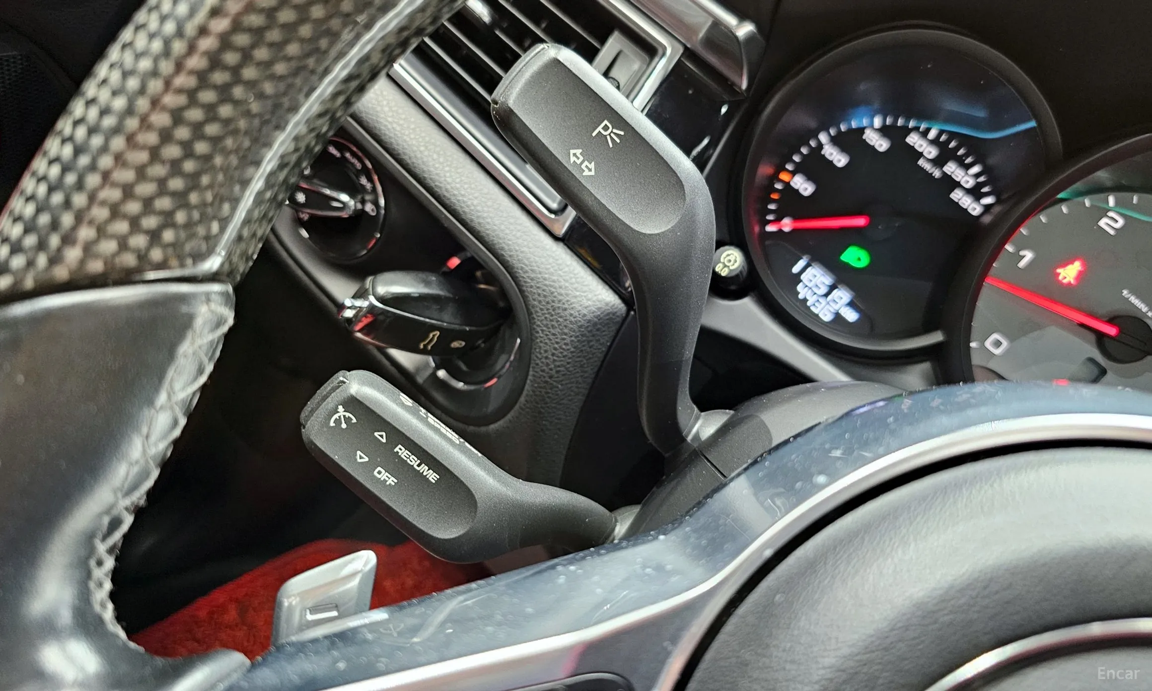 Porsche Macan превью 17