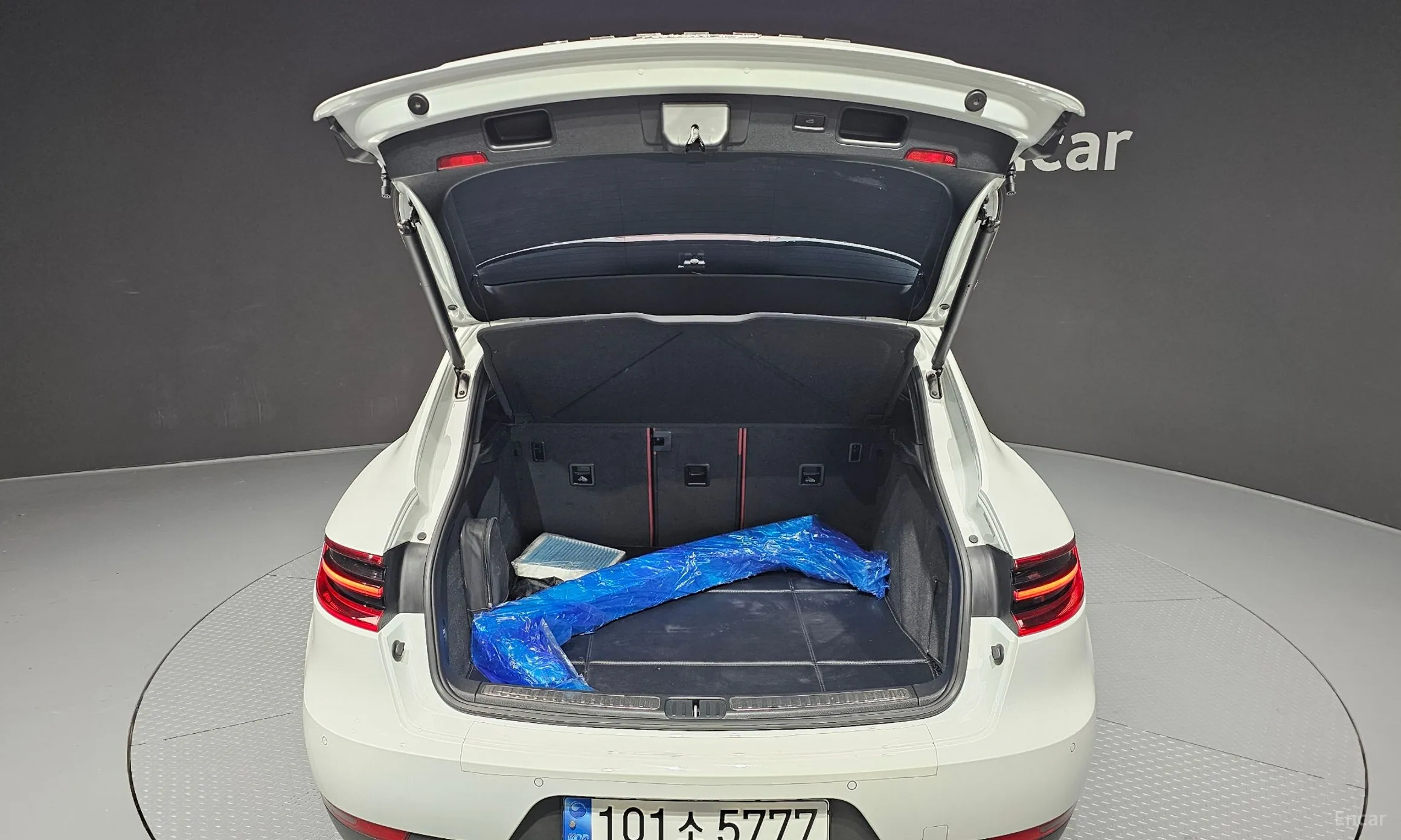 Porsche Macan превью 20