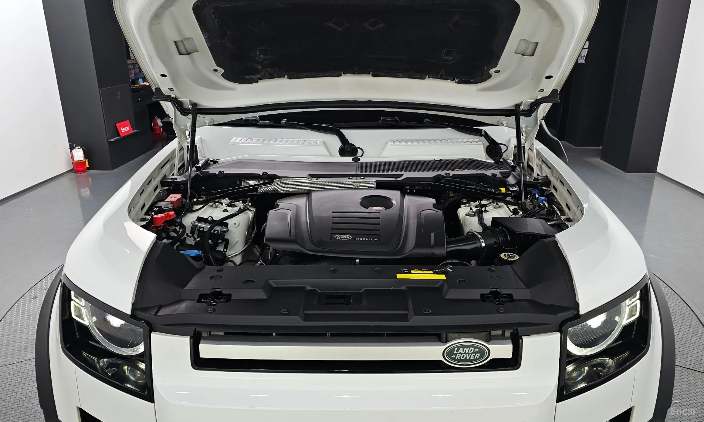 Land Rover Defender (L663) превью 6