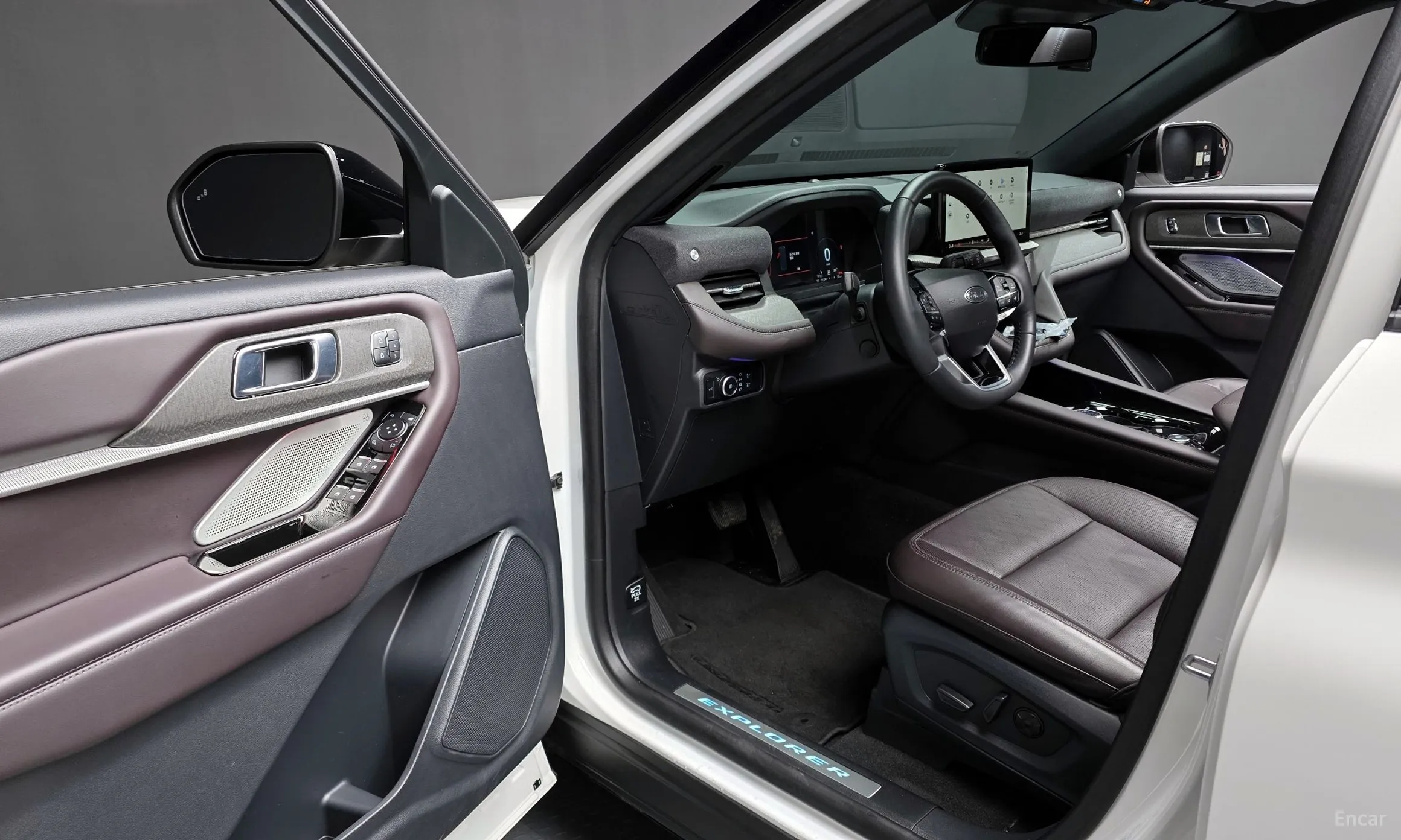 Ford Explorer 6th Generation превью 10