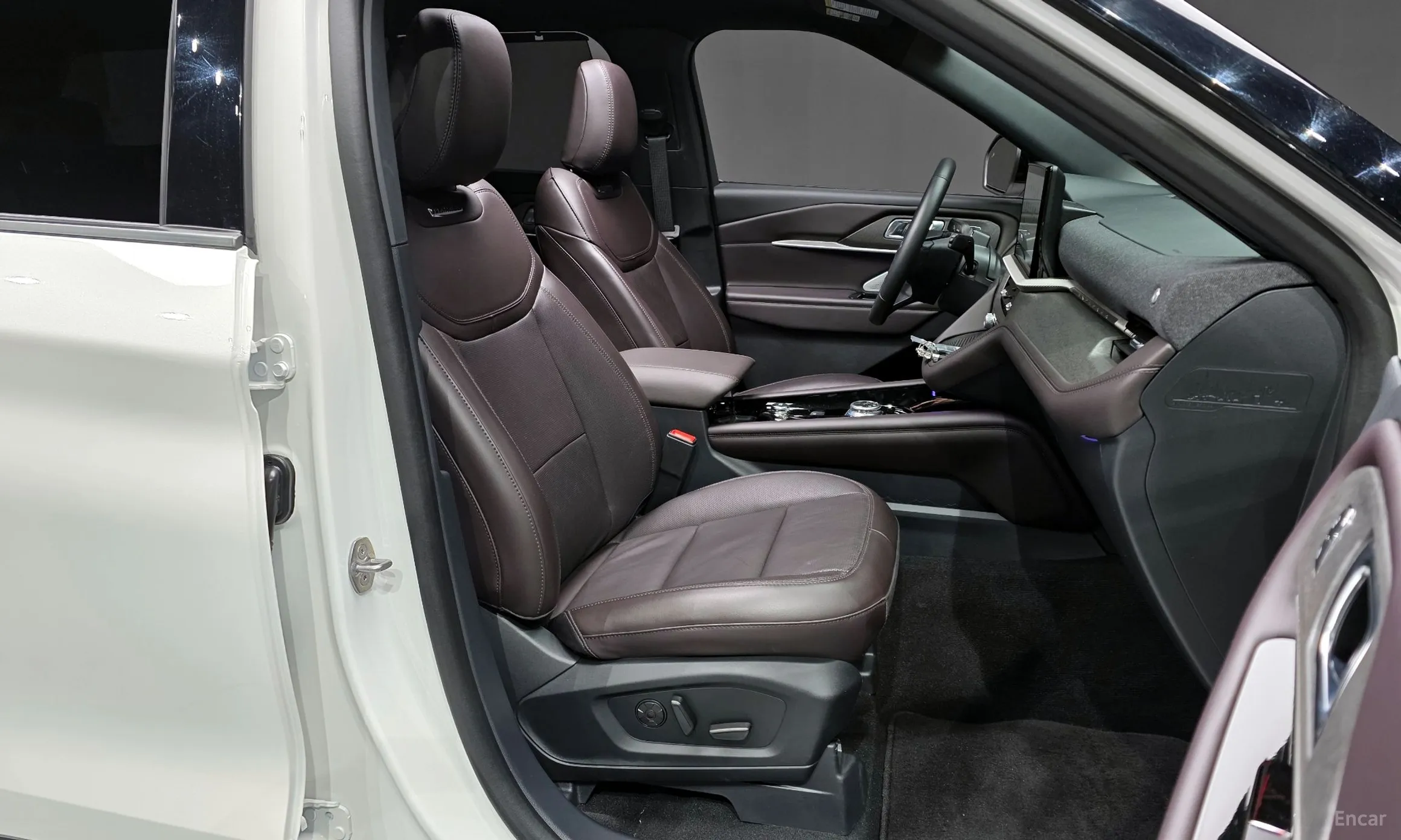 Ford Explorer 6th Generation превью 11