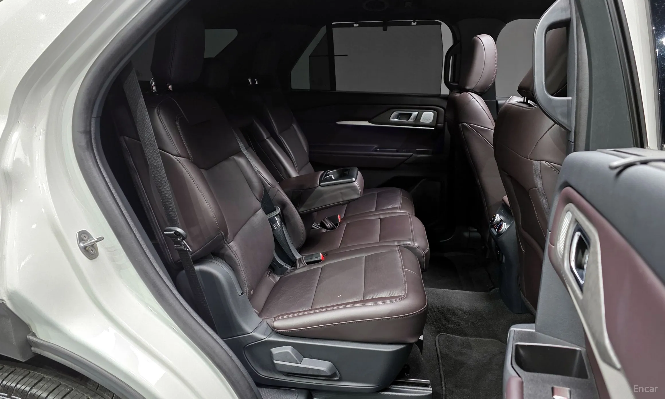 Ford Explorer 6th Generation превью 12