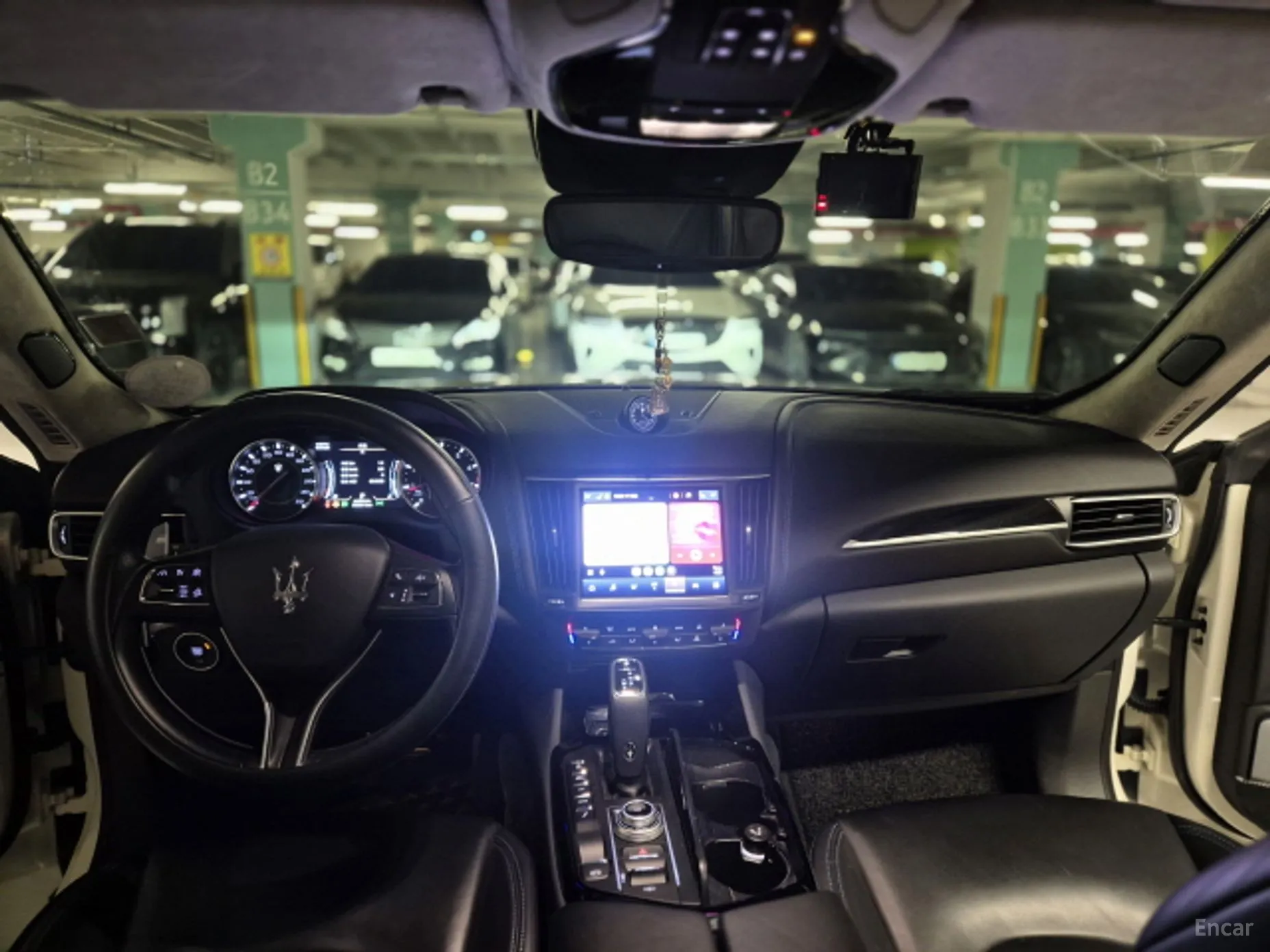 Maserati Levante превью 12