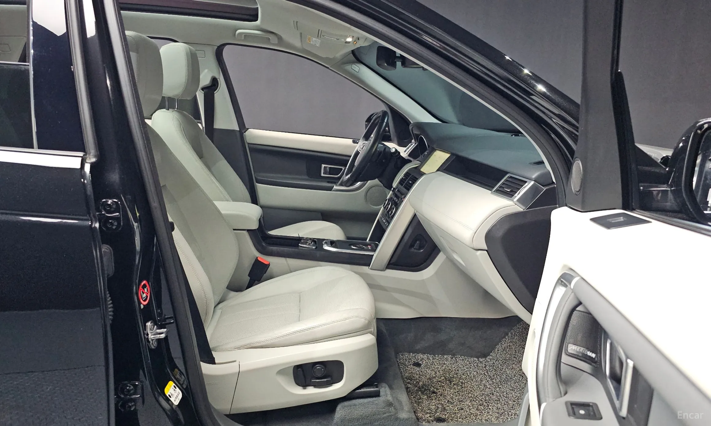 Land Rover Discovery Sports превью 11