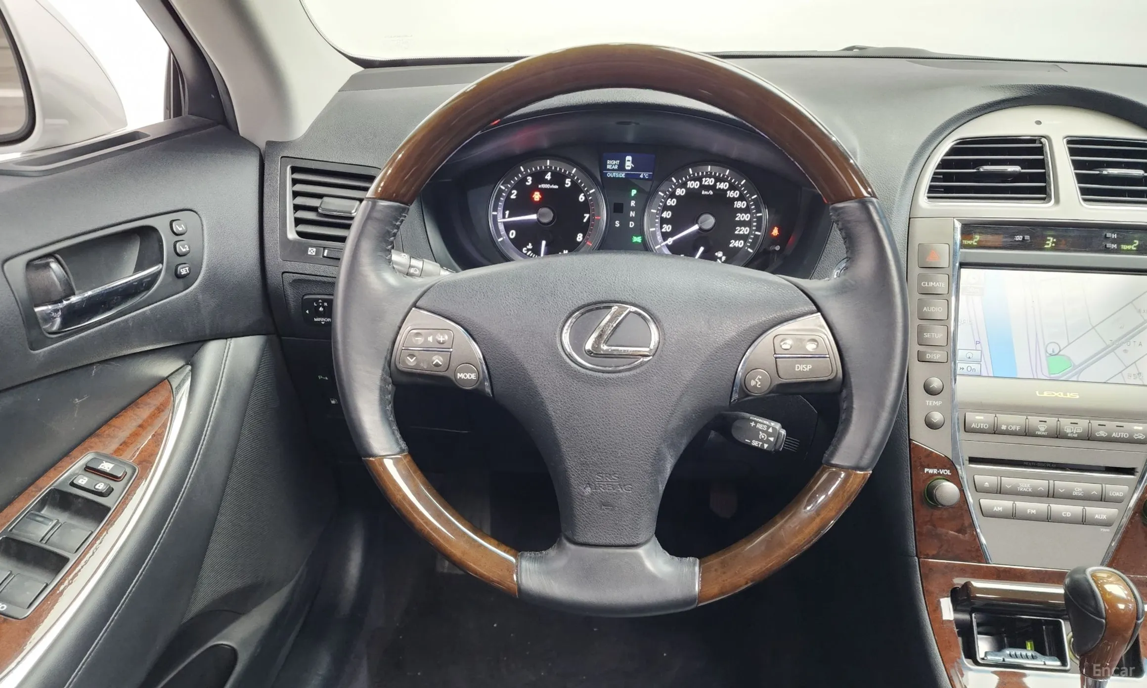 Lexus ES350 превью 13