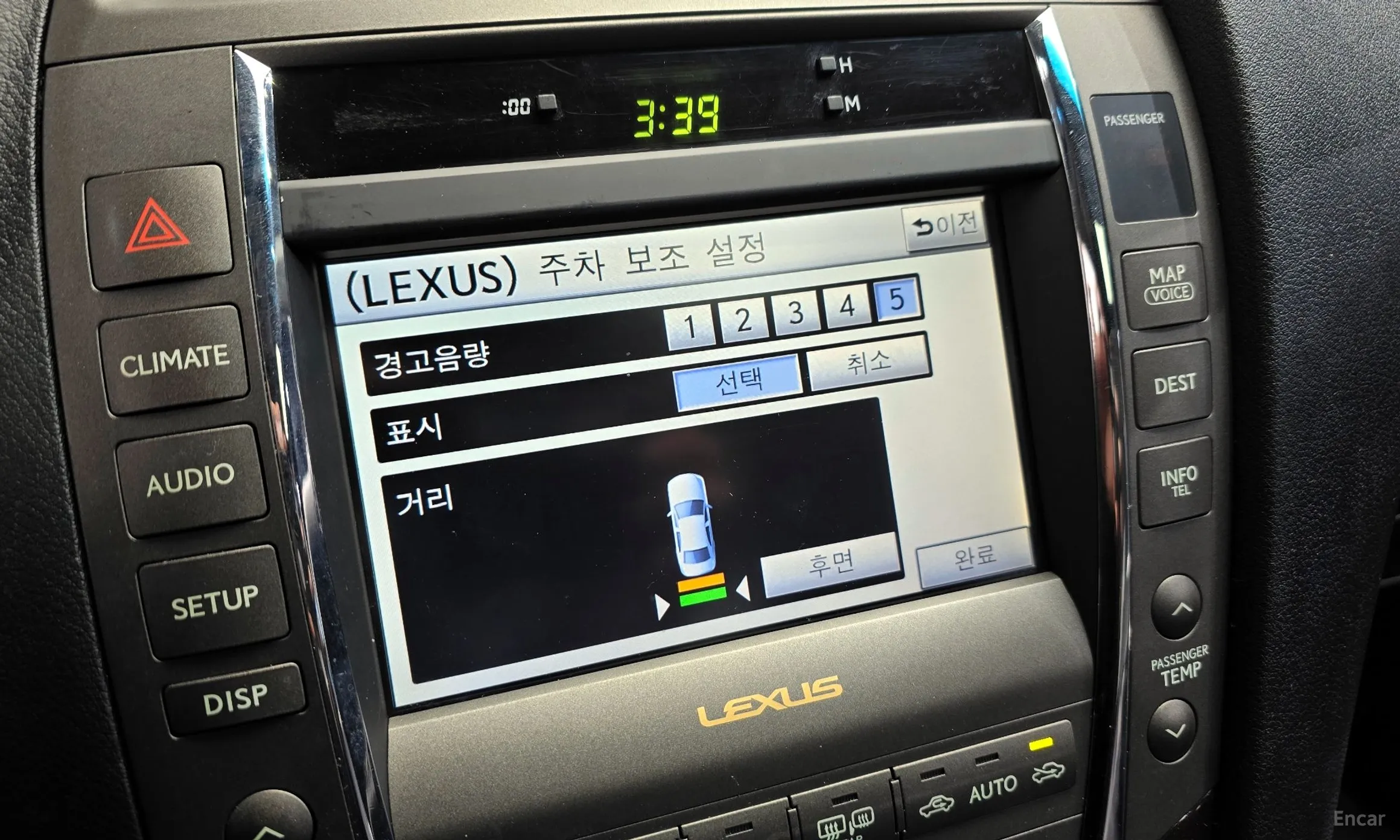 Lexus ES350 превью 17