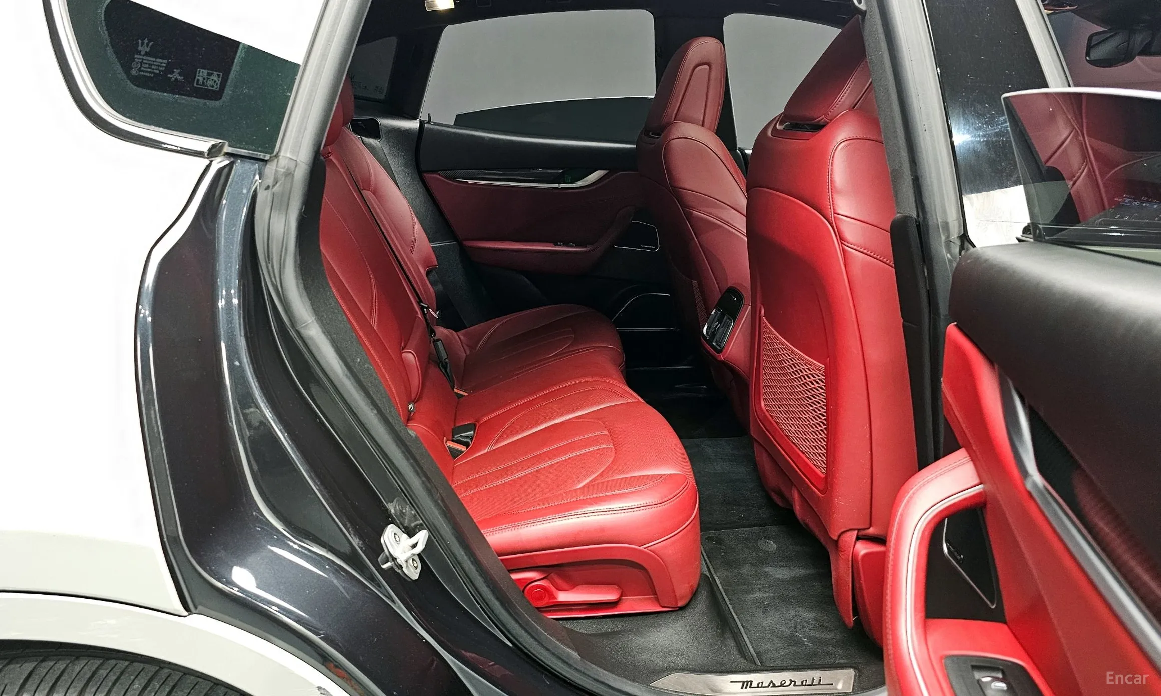 Maserati Levante превью 12