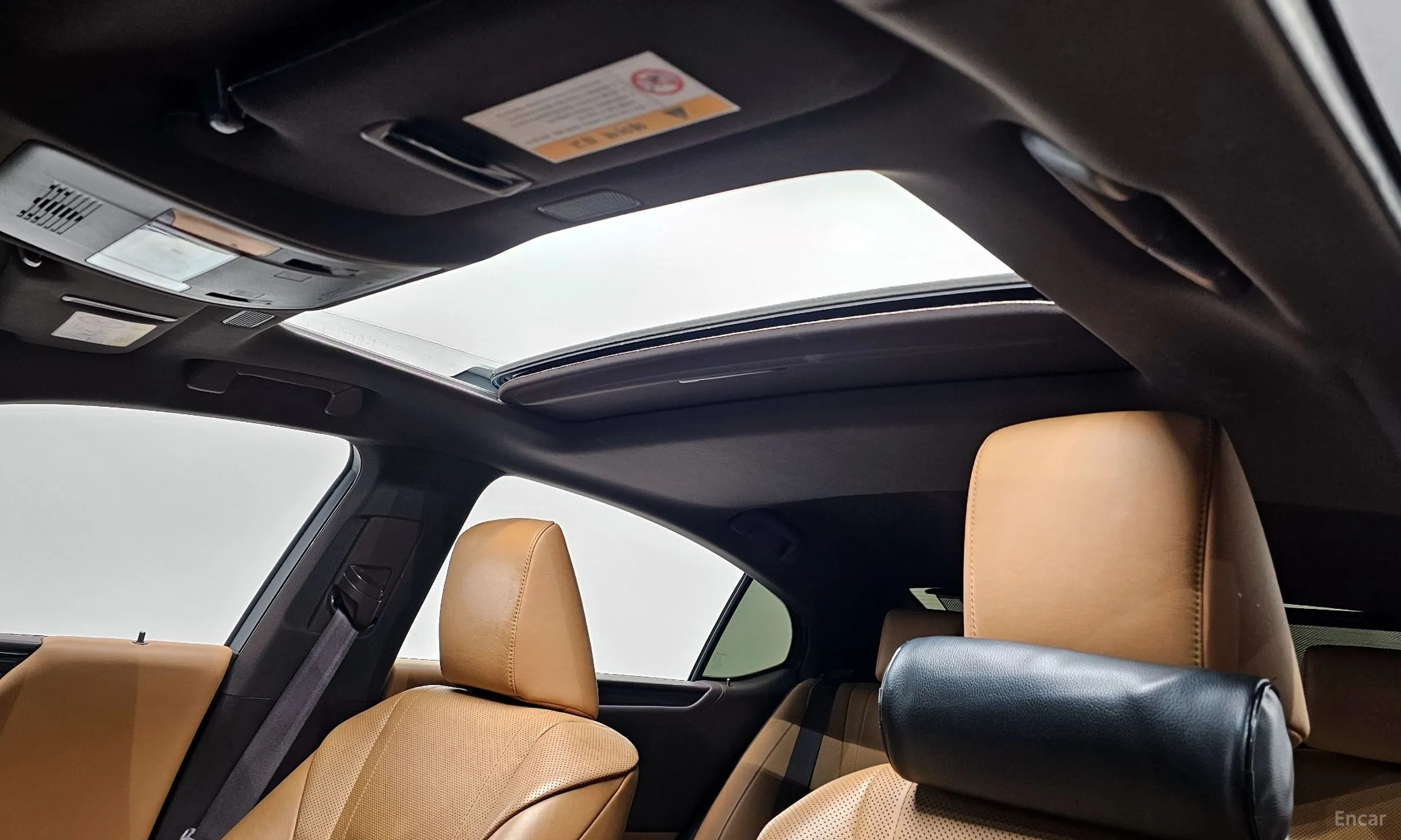 Lexus ES300h 7th Generation превью 19