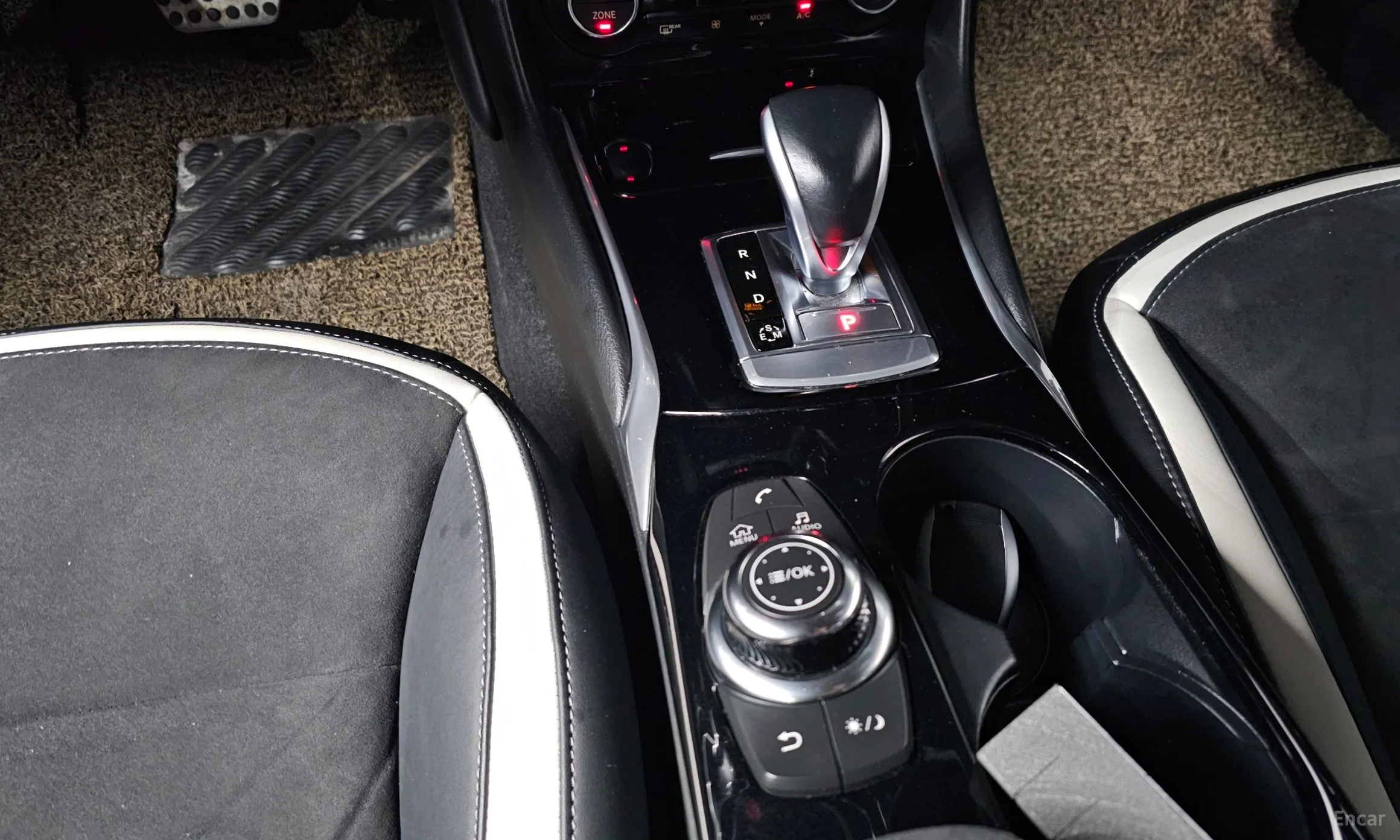 Infiniti Q30 превью 9