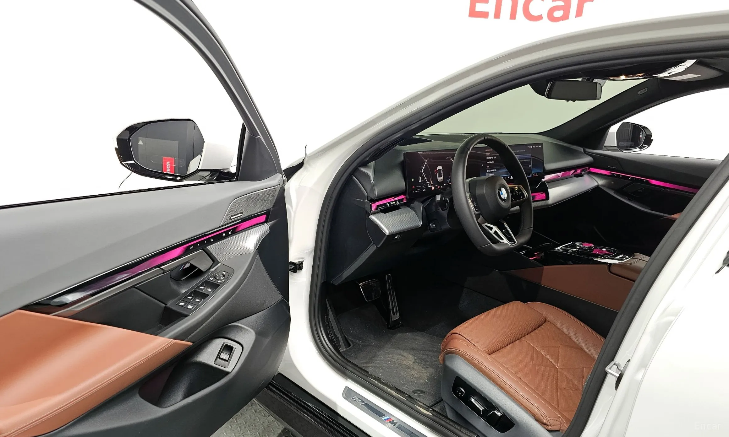 BMW 5 Series (G60) превью 10