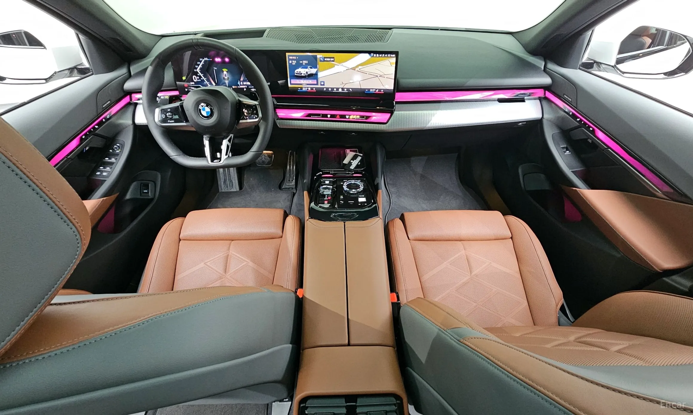 BMW 5 Series (G60) превью 7