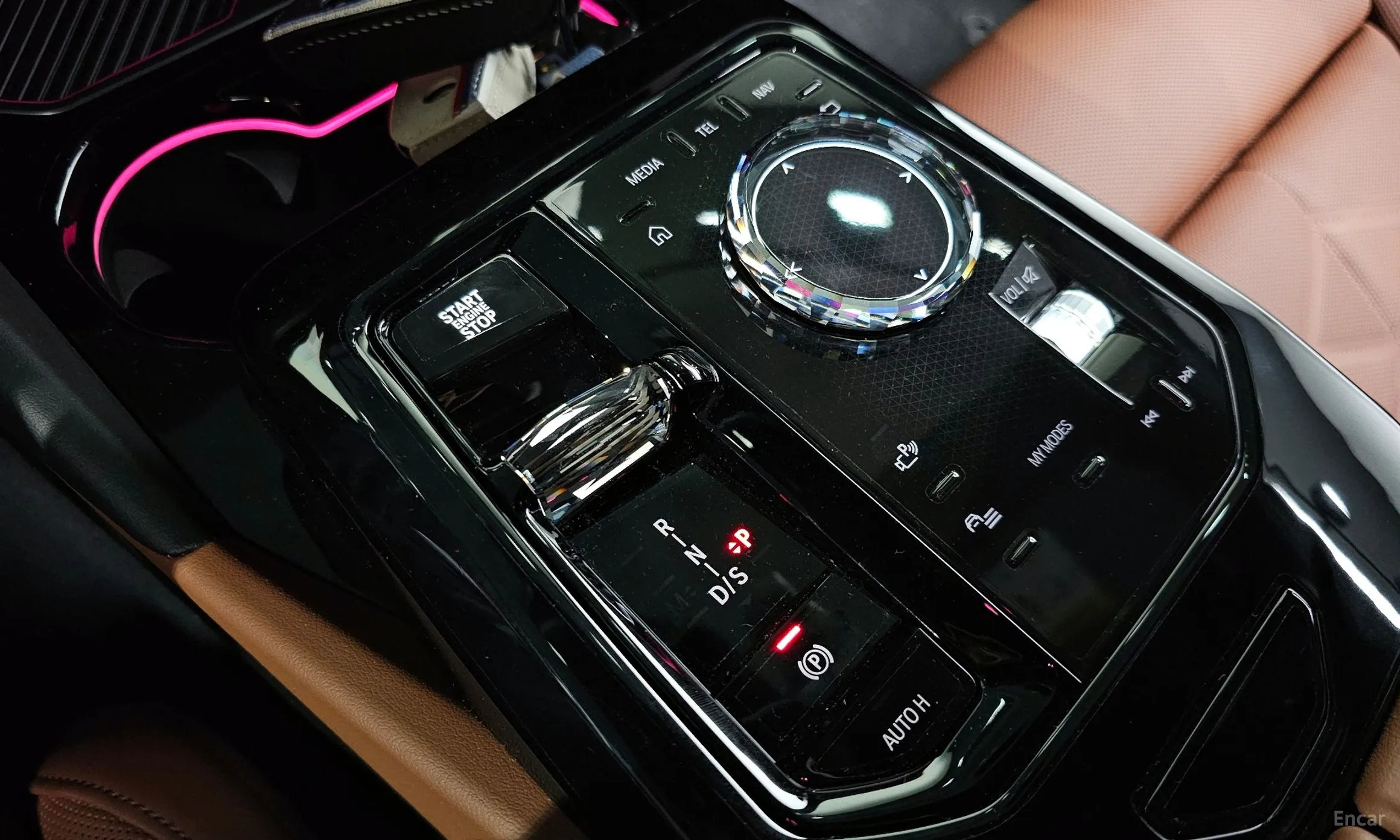 BMW 5 Series (G60) превью 9