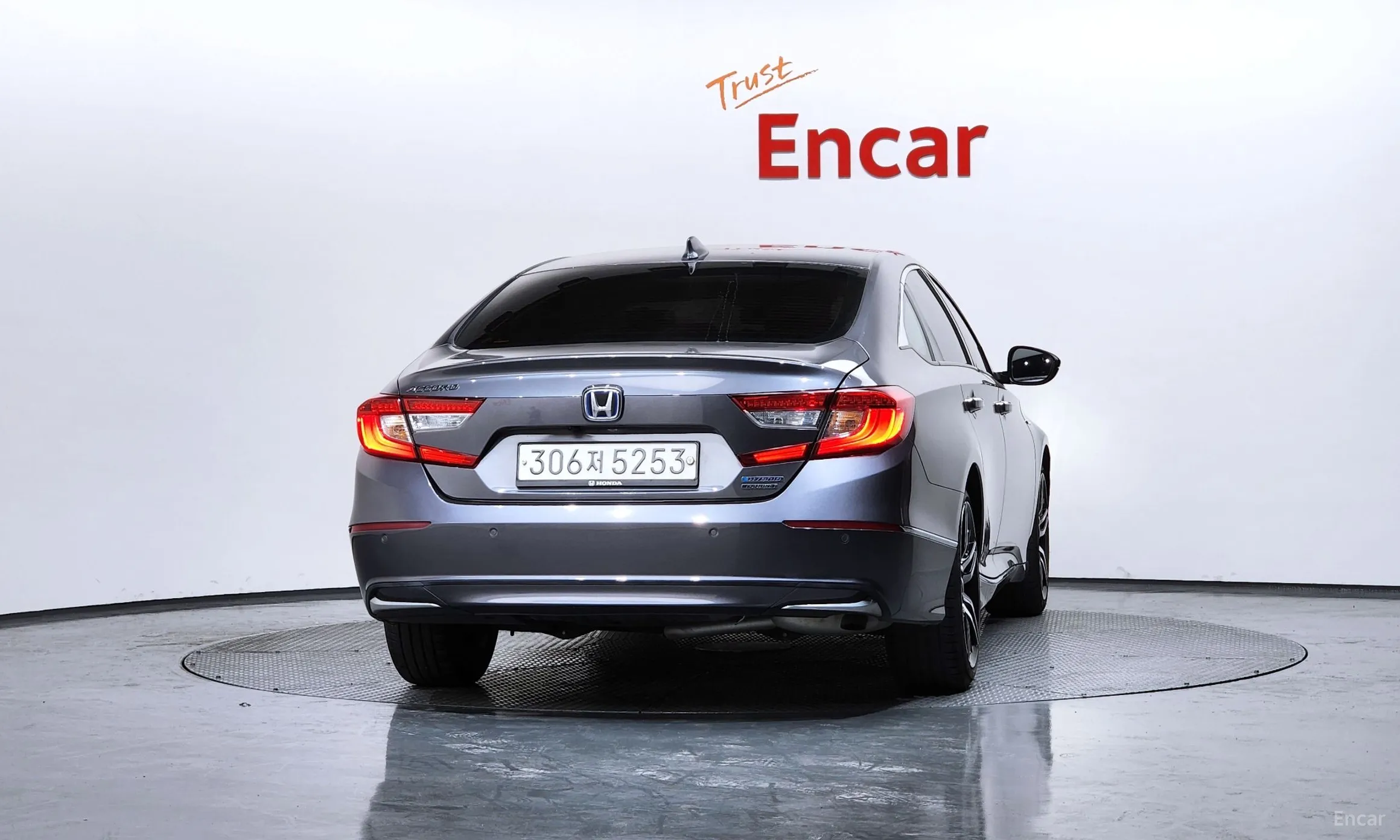 Honda Accord 10th Generation превью 4