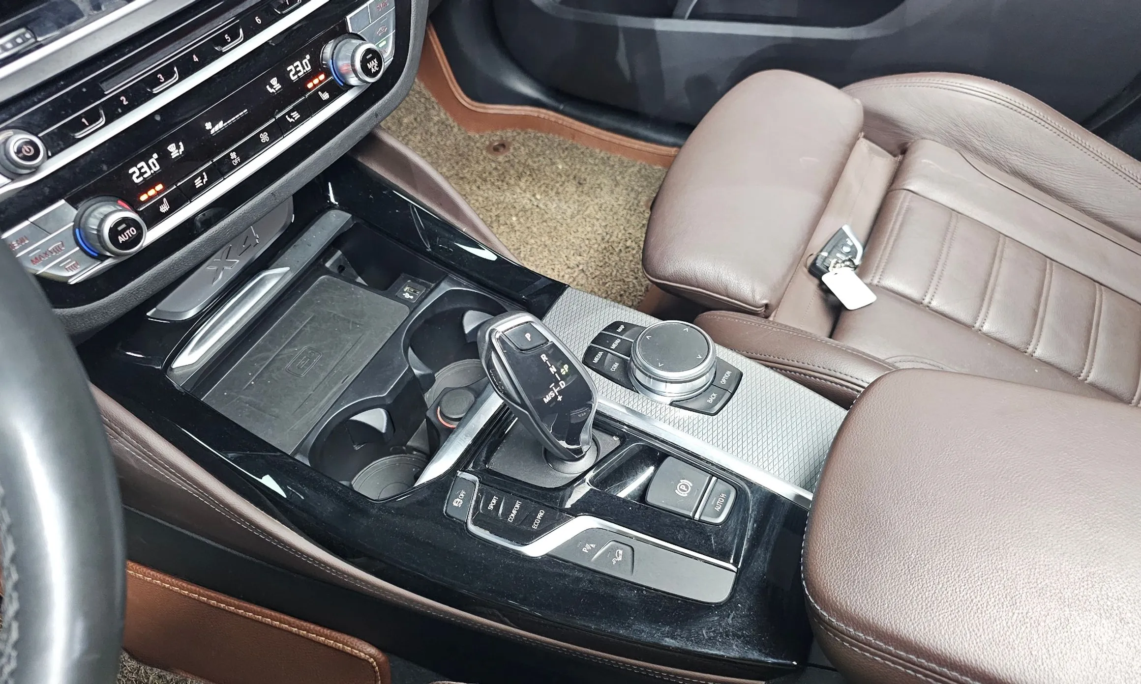 BMW X4 (G02) превью 9