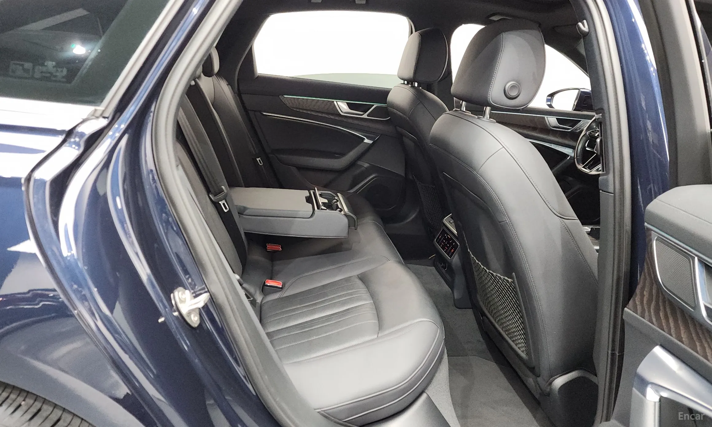 Audi A6 (C8) превью 12