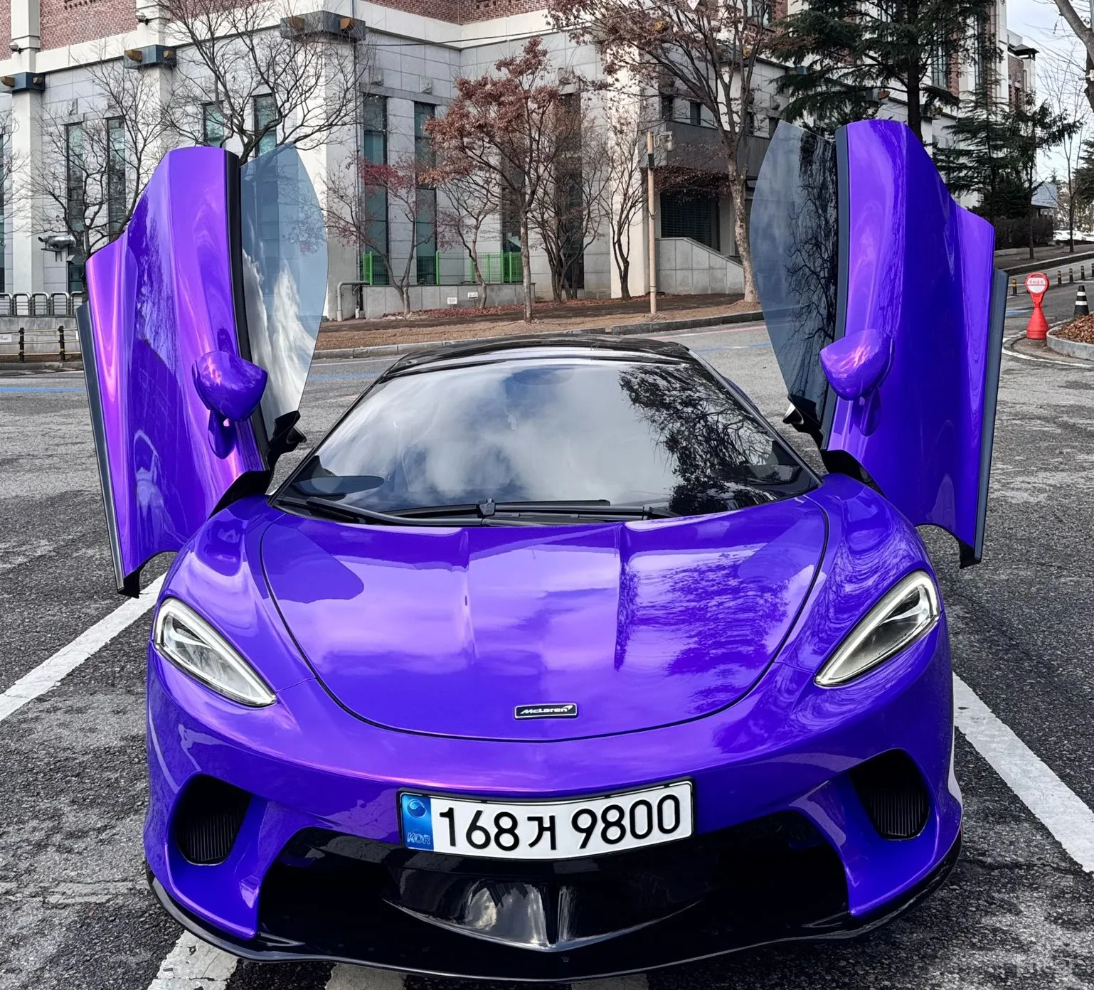 McLaren GT
