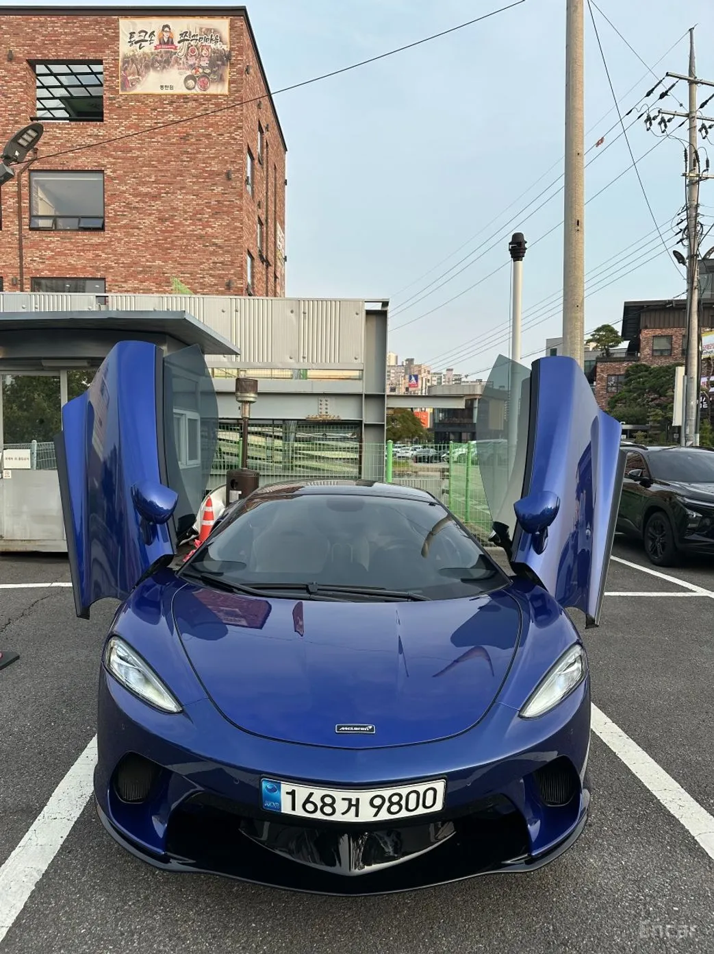 McLaren GT превью 9
