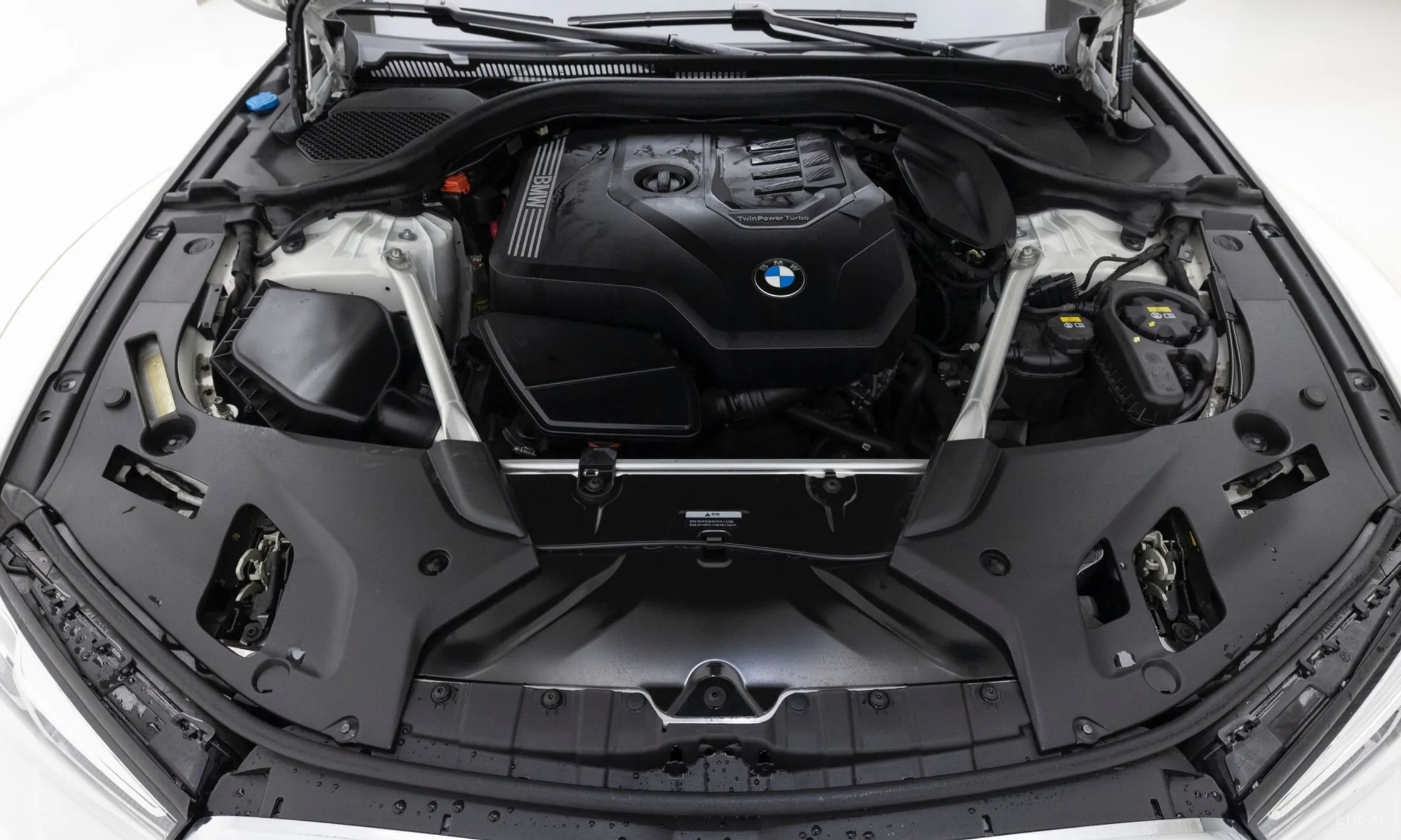 BMW 5 Series (G30) превью 6
