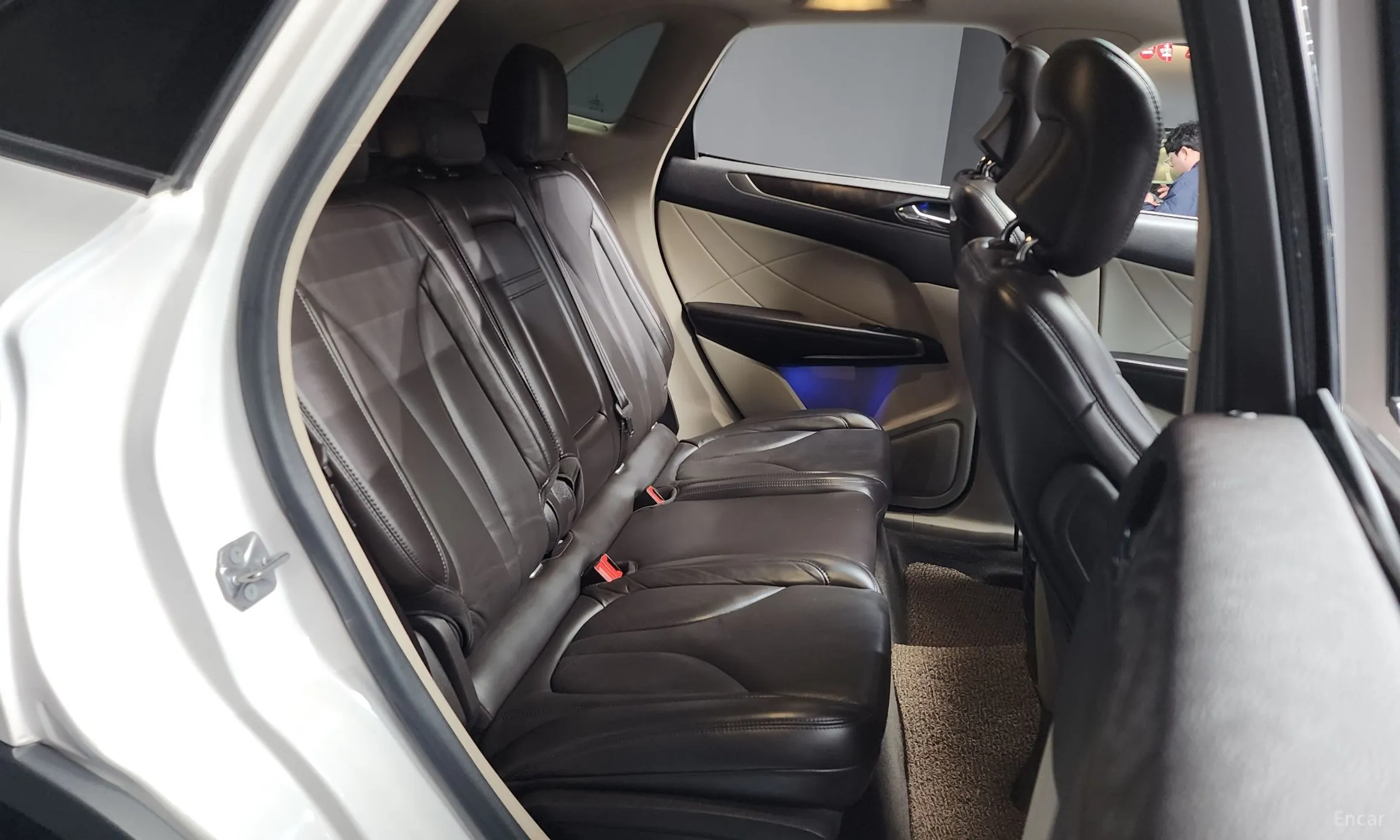 Lincoln MKC превью 12