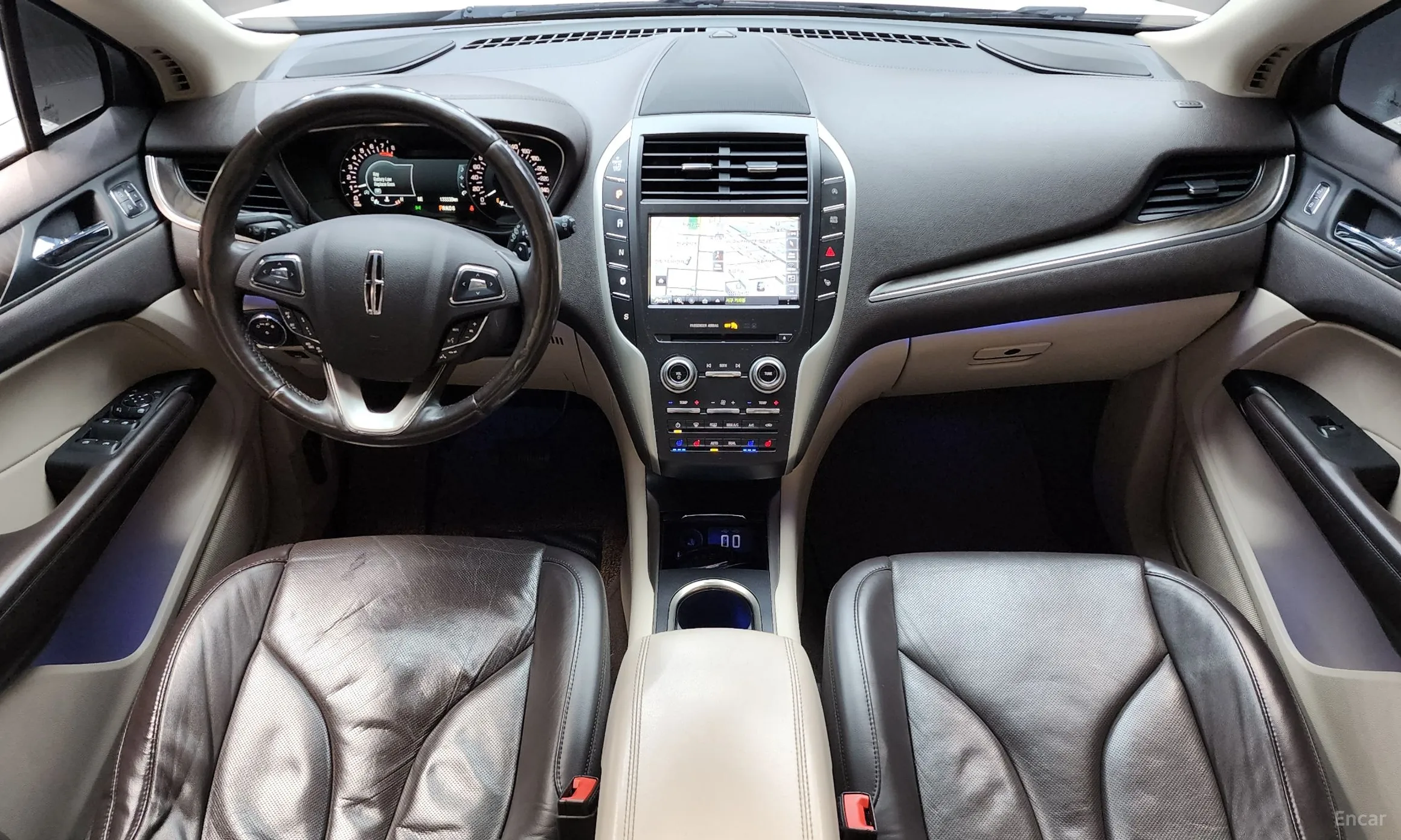 Lincoln MKC превью 7