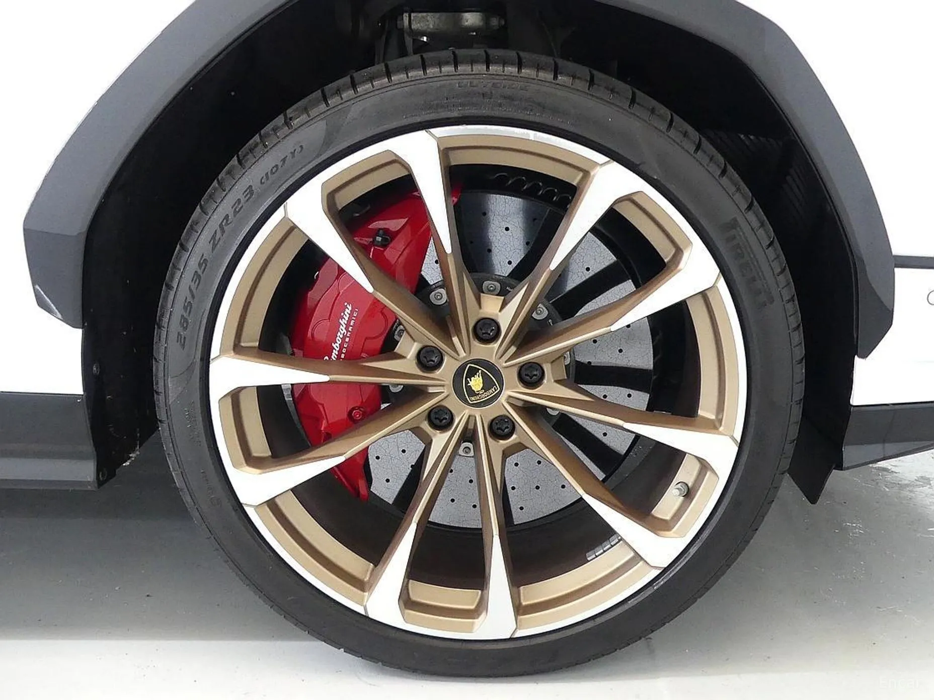 Lamborghini Urus превью 4
